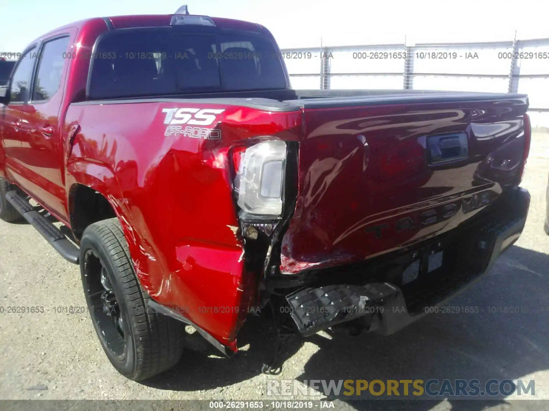 6 Photograph of a damaged car 5TFAX5GN3KX139094 TOYOTA TACOMA 2019