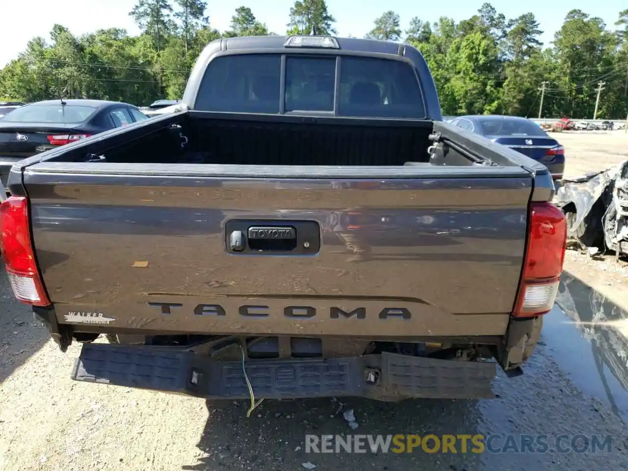 9 Photograph of a damaged car 5TFAX5GN3KX161337 TOYOTA TACOMA 2019