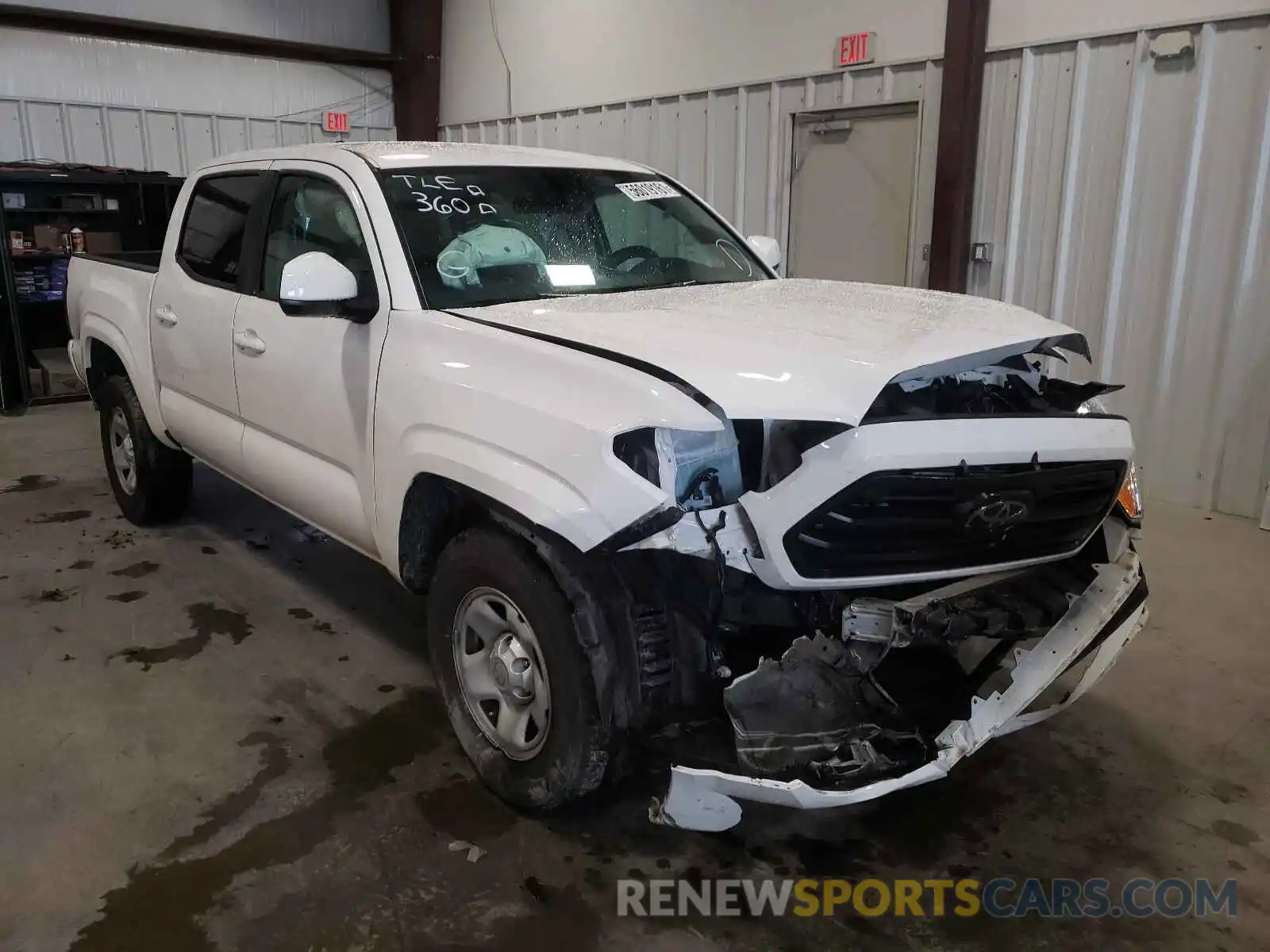 1 Photograph of a damaged car 5TFAX5GN4KX138651 TOYOTA TACOMA 2019