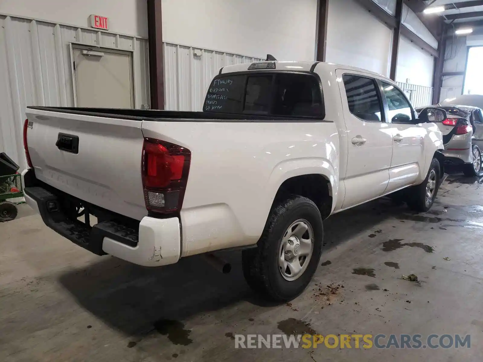 4 Photograph of a damaged car 5TFAX5GN4KX138651 TOYOTA TACOMA 2019