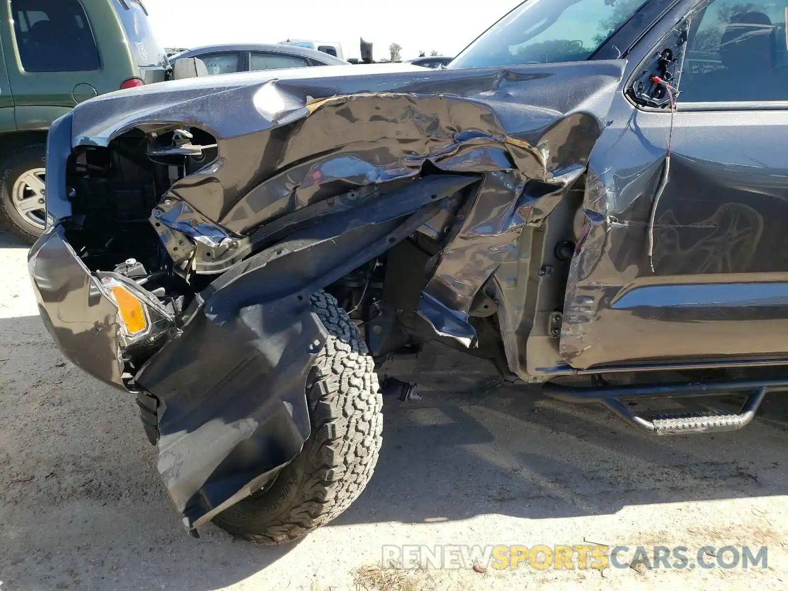 9 Photograph of a damaged car 5TFAX5GN4KX139864 TOYOTA TACOMA 2019