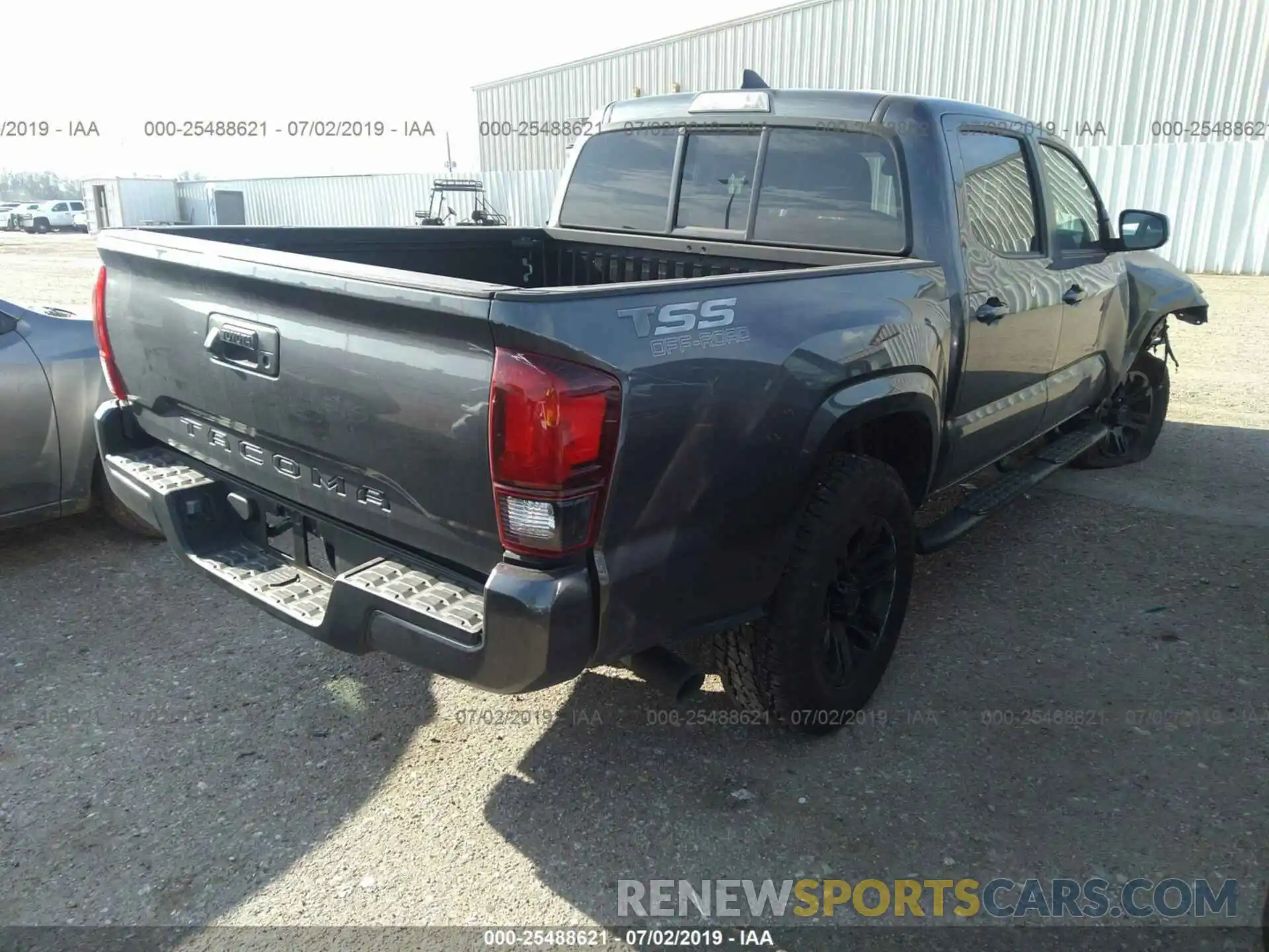 4 Фотография поврежденного автомобиля 5TFAX5GN4KX139976 TOYOTA TACOMA 2019