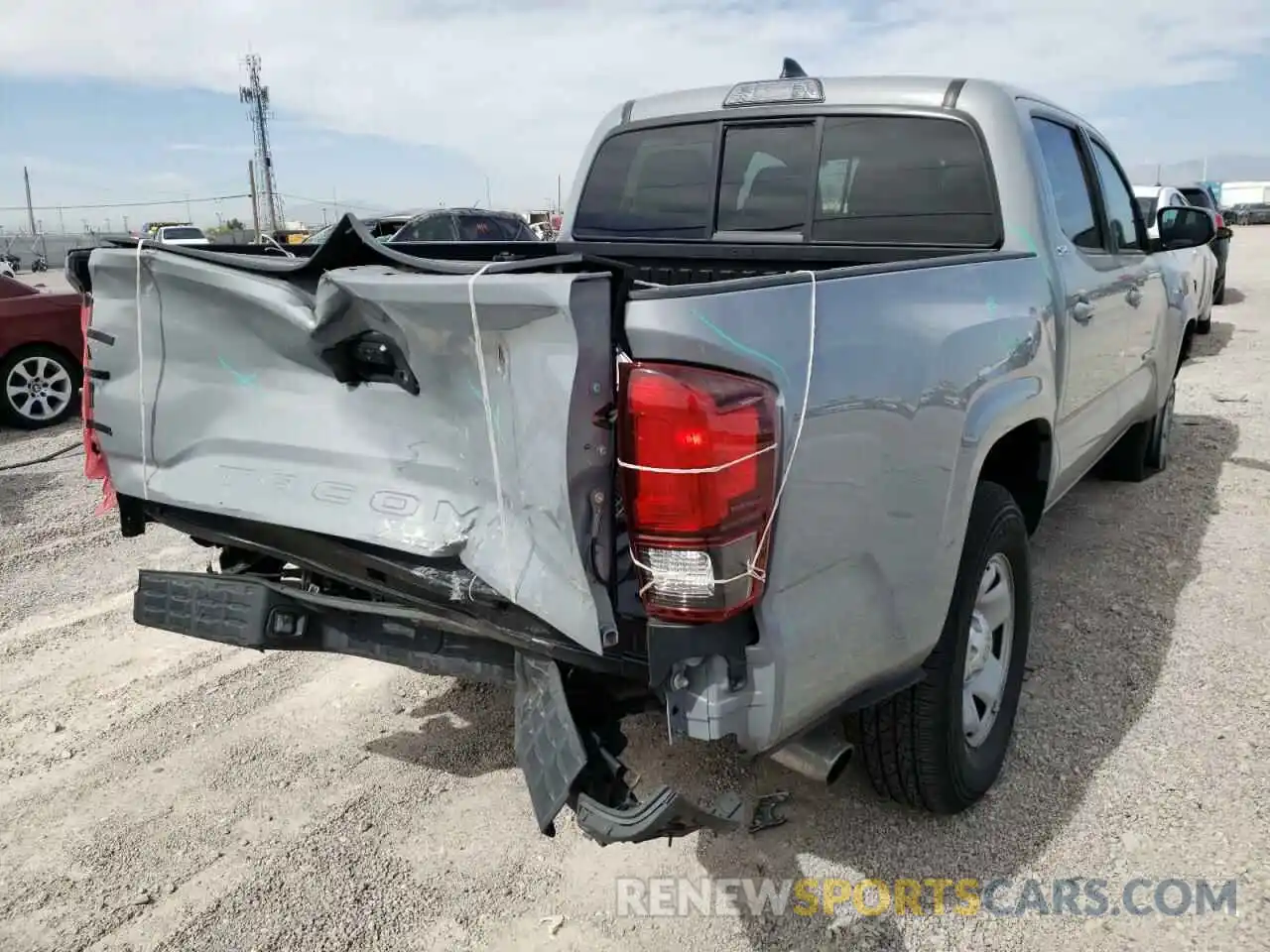 4 Photograph of a damaged car 5TFAX5GN4KX141923 TOYOTA TACOMA 2019