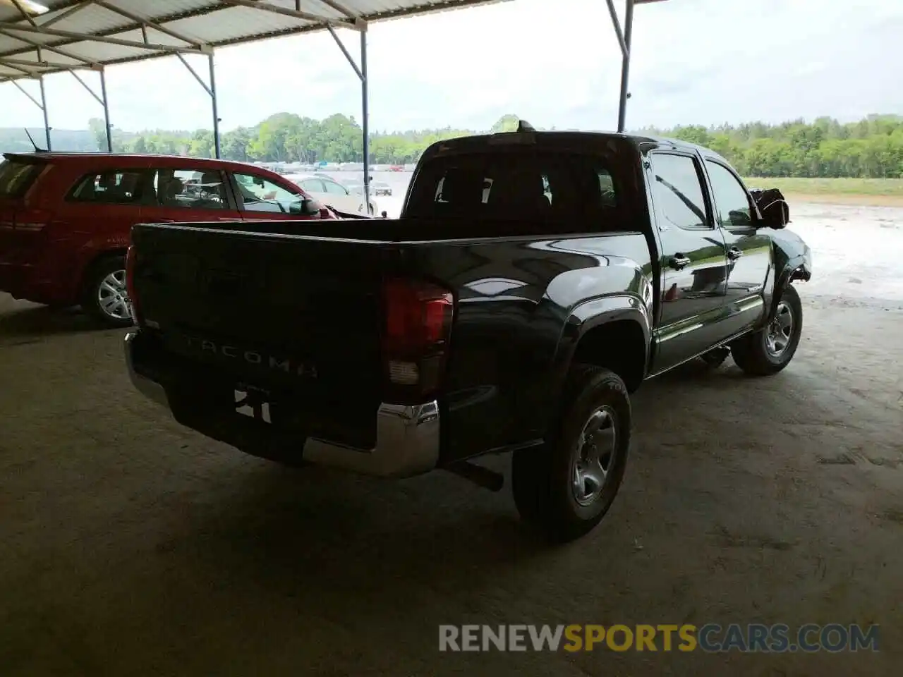 4 Photograph of a damaged car 5TFAX5GN4KX145616 TOYOTA TACOMA 2019