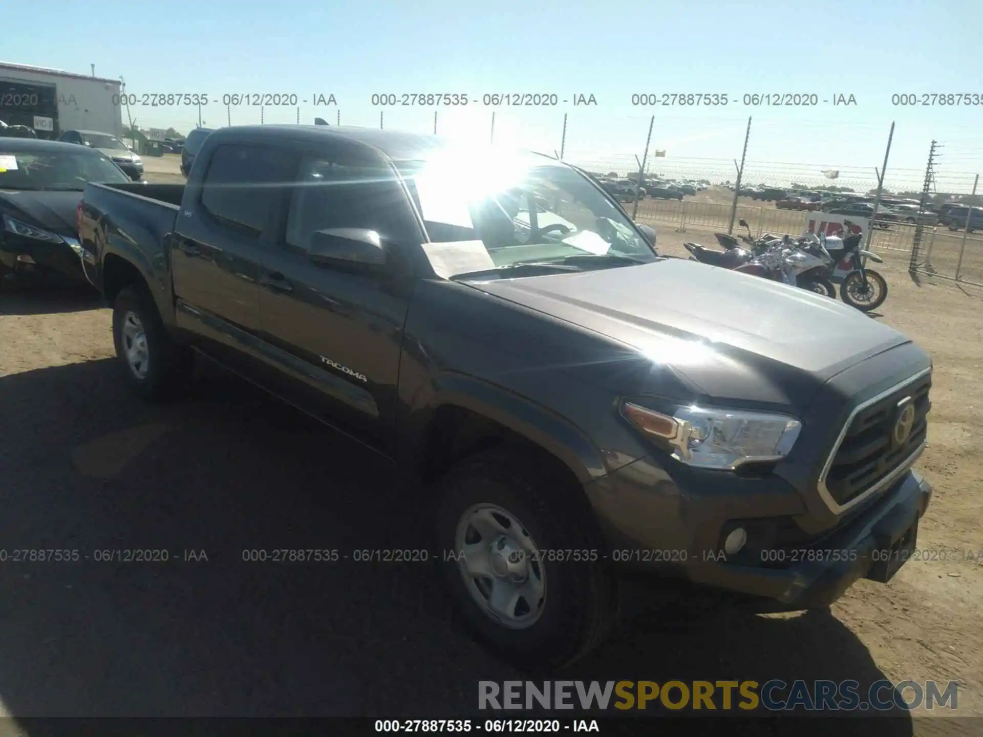 1 Photograph of a damaged car 5TFAX5GN4KX150315 TOYOTA TACOMA 2019