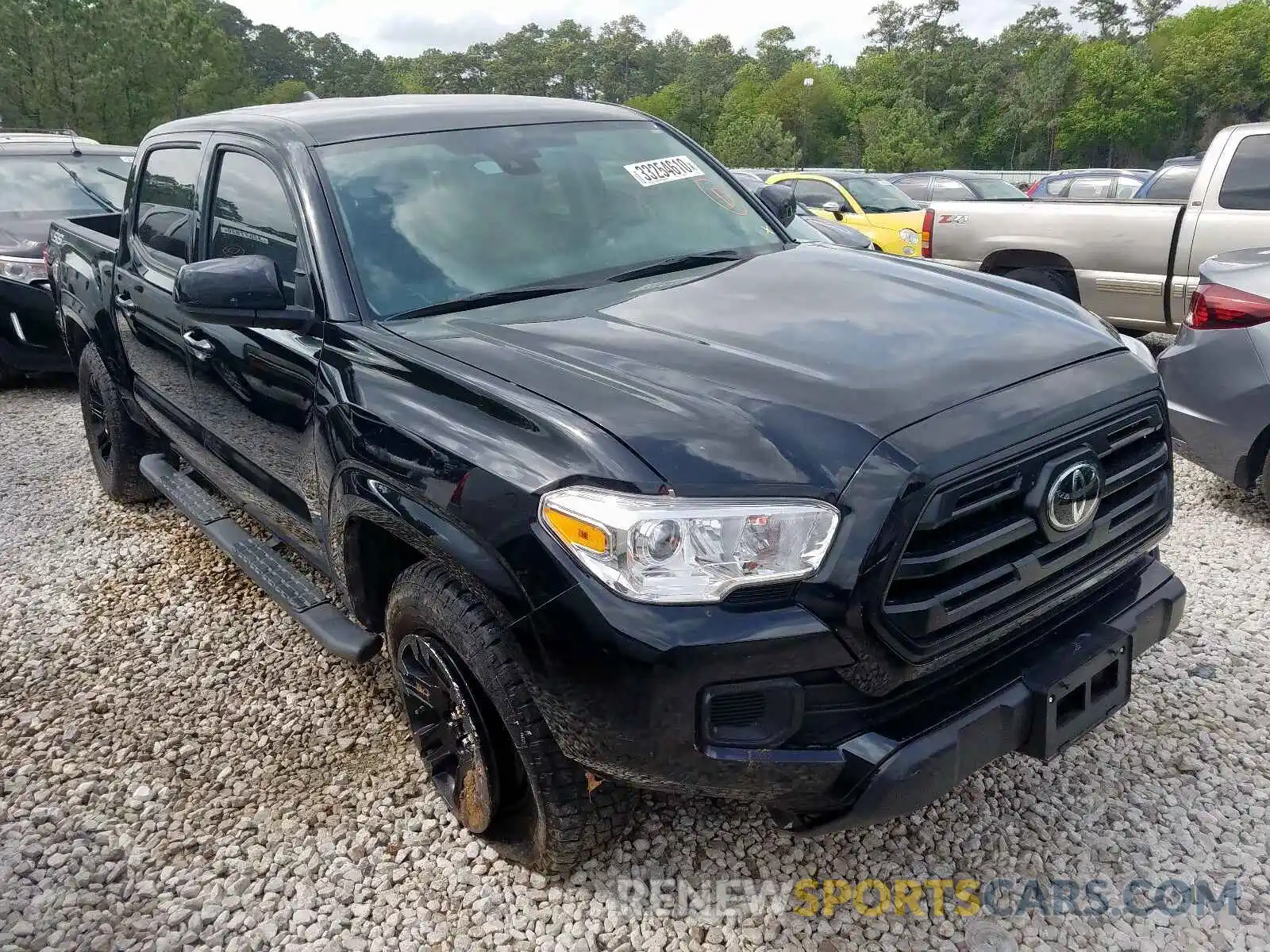 1 Photograph of a damaged car 5TFAX5GN4KX151786 TOYOTA TACOMA 2019