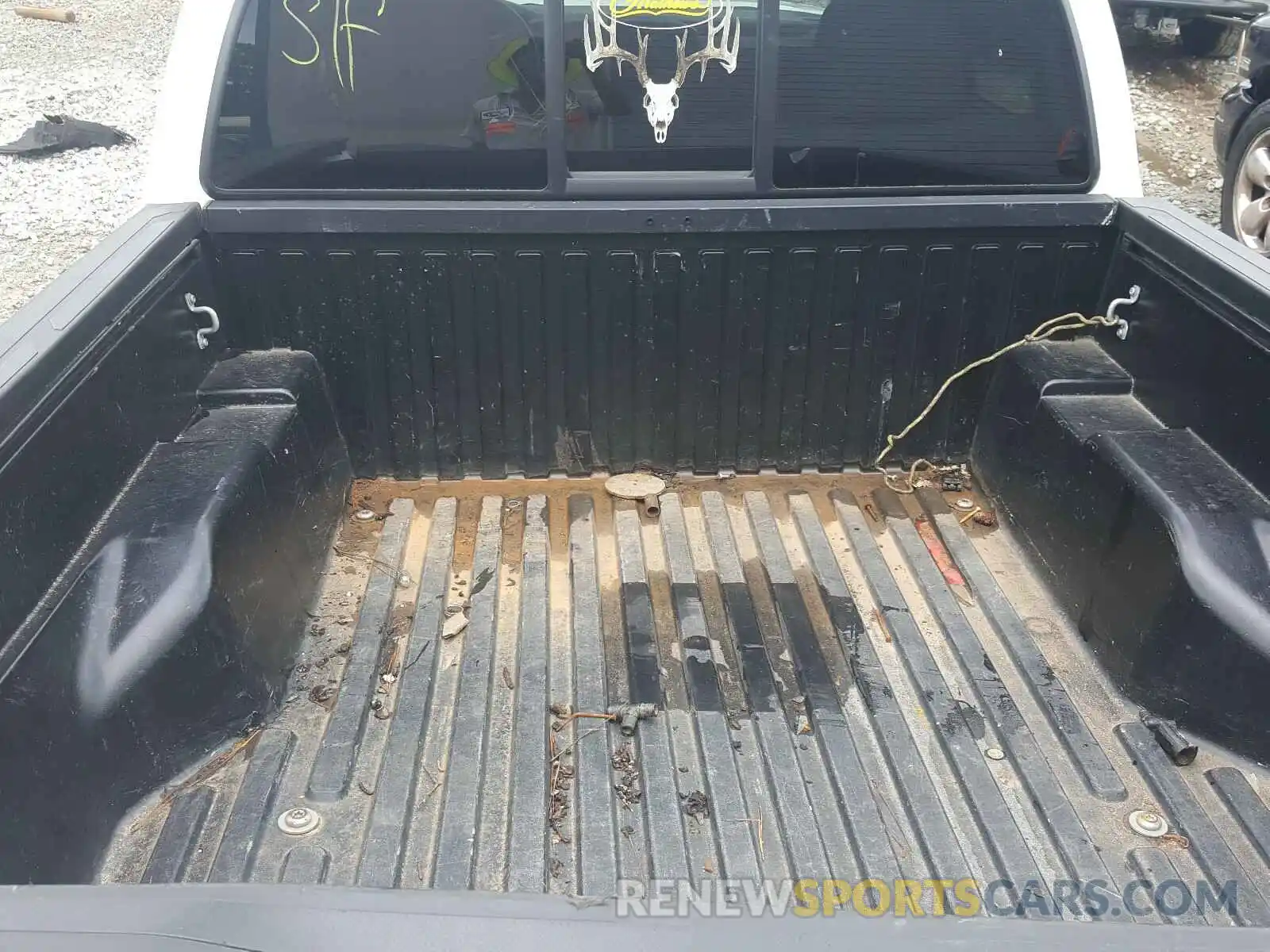 9 Photograph of a damaged car 5TFAX5GN4KX157457 TOYOTA TACOMA 2019