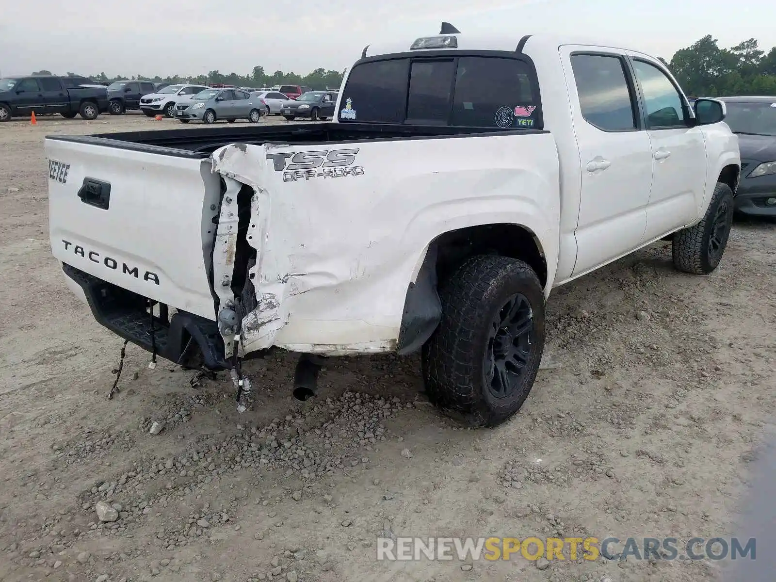 4 Photograph of a damaged car 5TFAX5GN4KX158298 TOYOTA TACOMA 2019