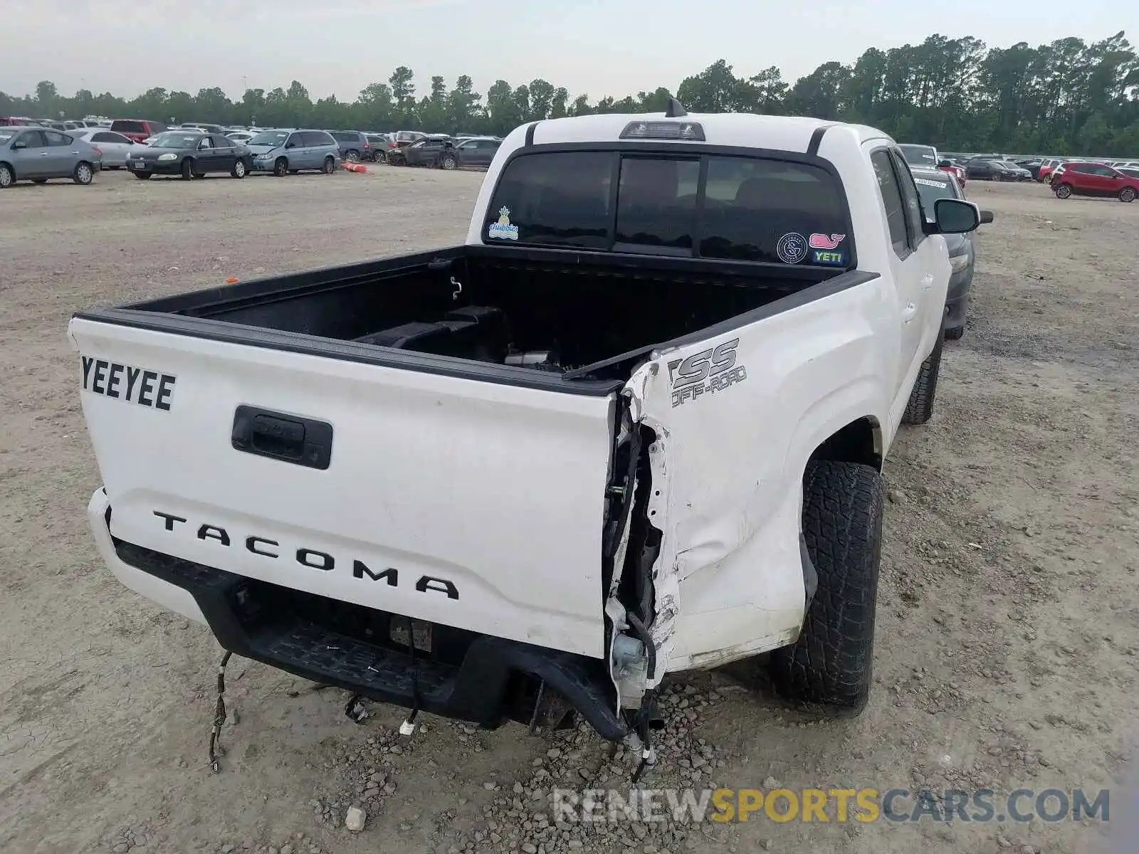 9 Photograph of a damaged car 5TFAX5GN4KX158298 TOYOTA TACOMA 2019