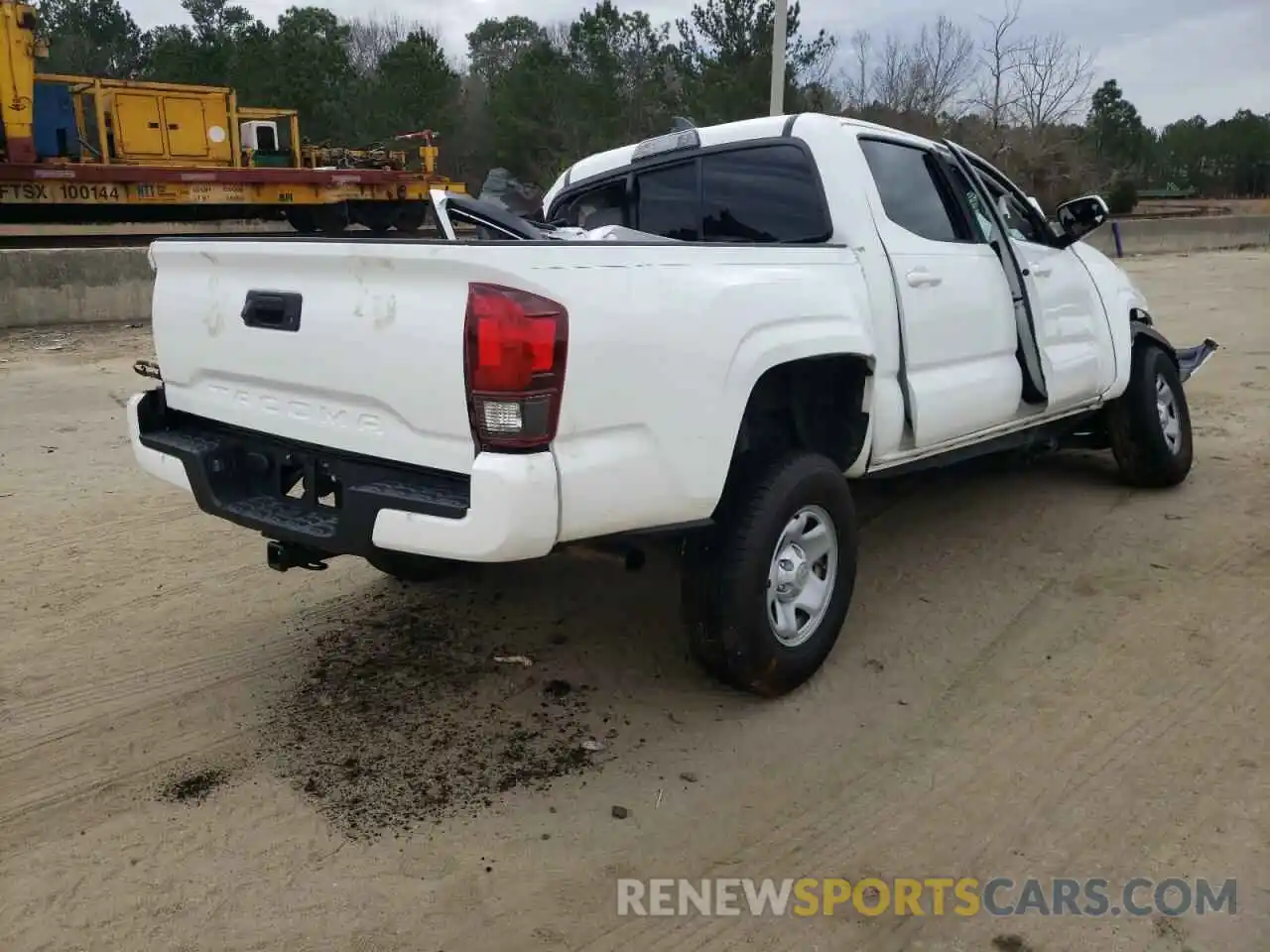 4 Photograph of a damaged car 5TFAX5GN4KX160598 TOYOTA TACOMA 2019