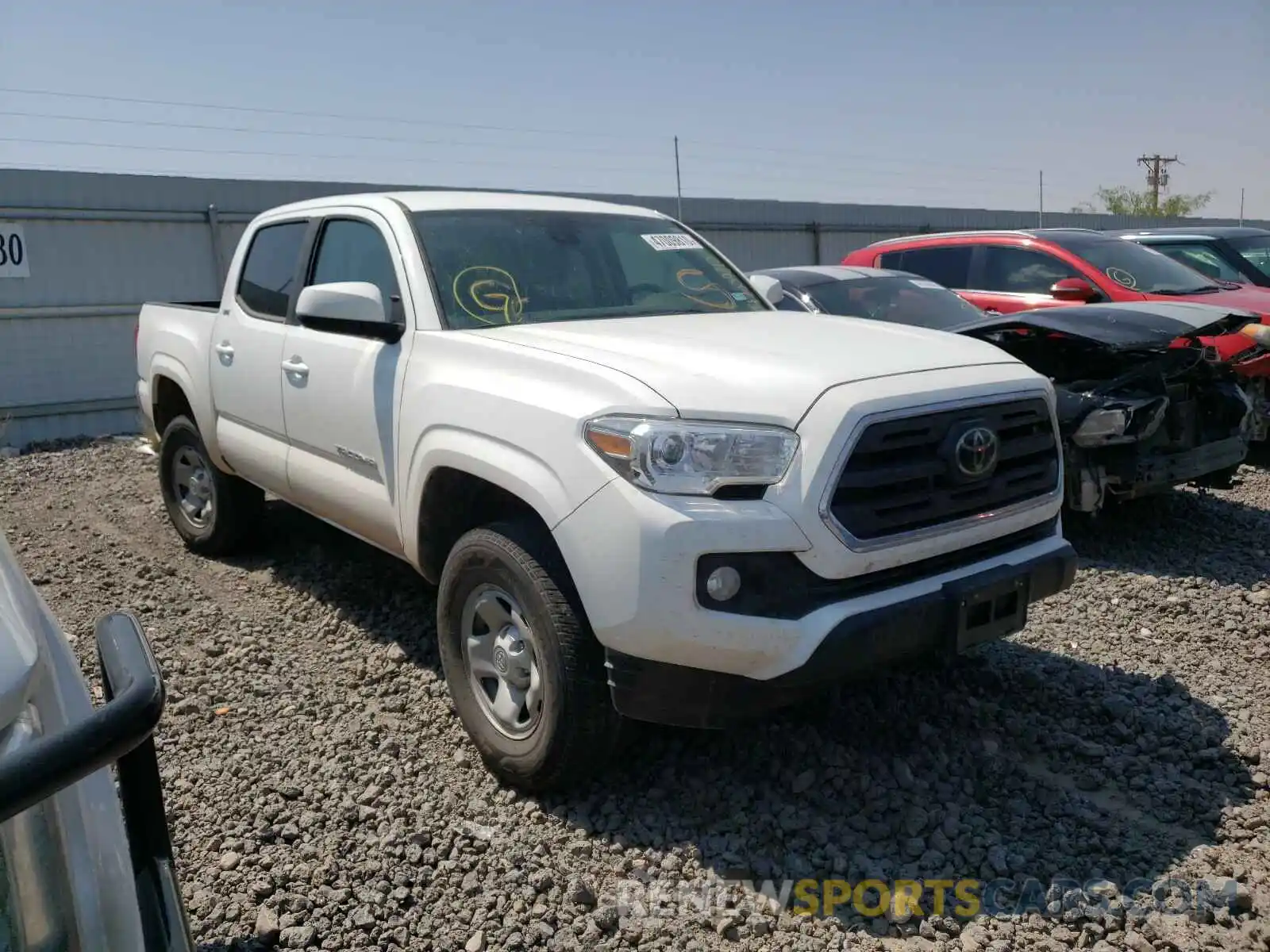 1 Photograph of a damaged car 5TFAX5GN4KX163212 TOYOTA TACOMA 2019