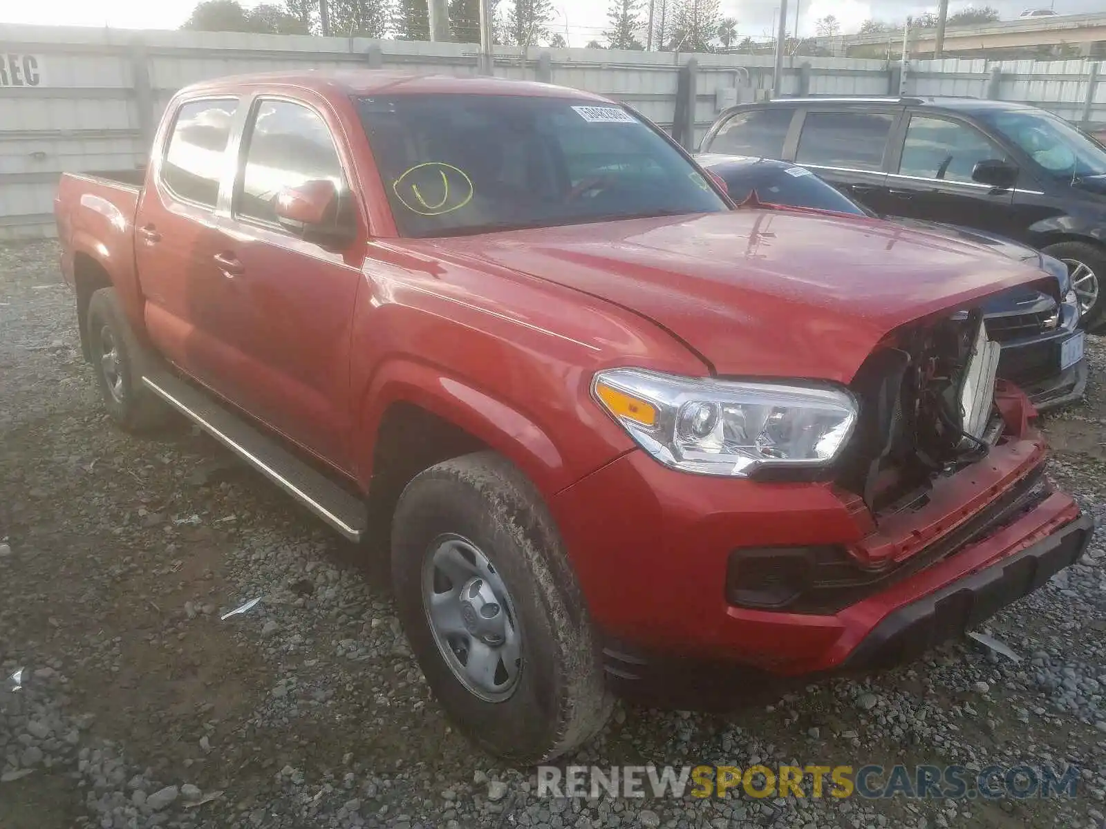 1 Photograph of a damaged car 5TFAX5GN5KX133328 TOYOTA TACOMA 2019