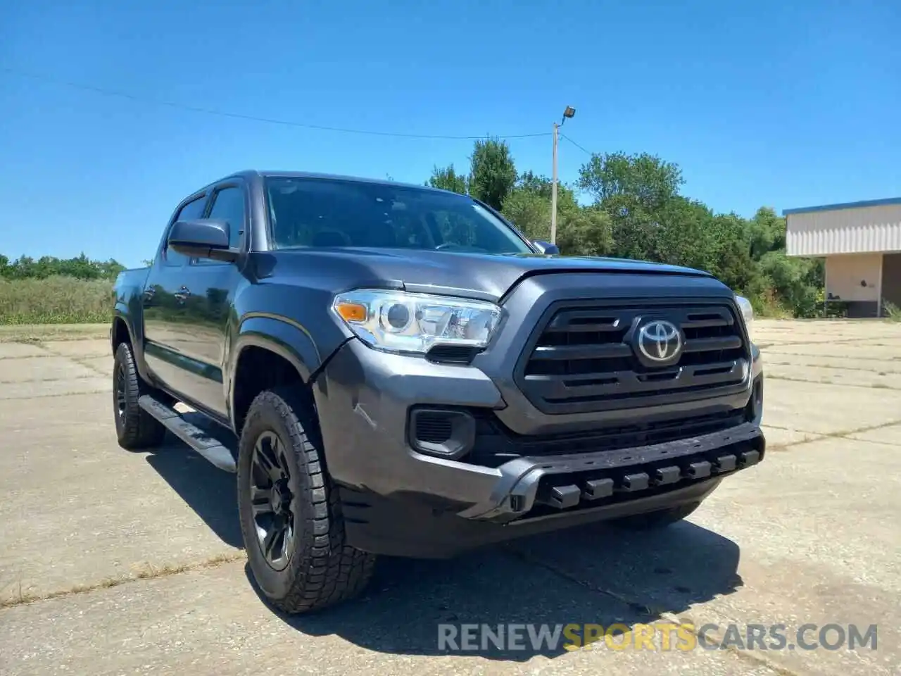 1 Photograph of a damaged car 5TFAX5GN5KX134236 TOYOTA TACOMA 2019