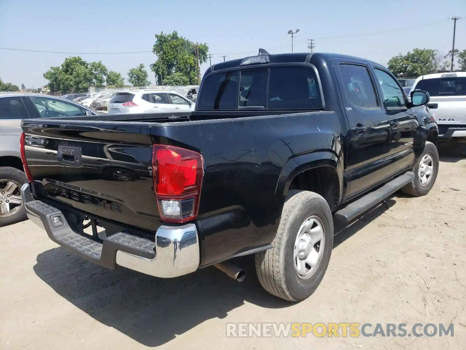 4 Photograph of a damaged car 5TFAX5GN5KX135449 TOYOTA TACOMA 2019