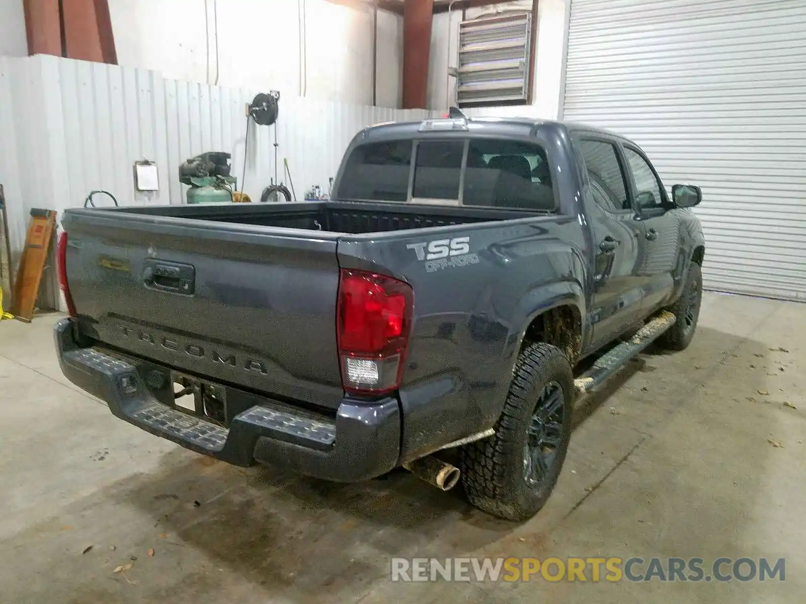 4 Photograph of a damaged car 5TFAX5GN5KX142322 TOYOTA TACOMA 2019