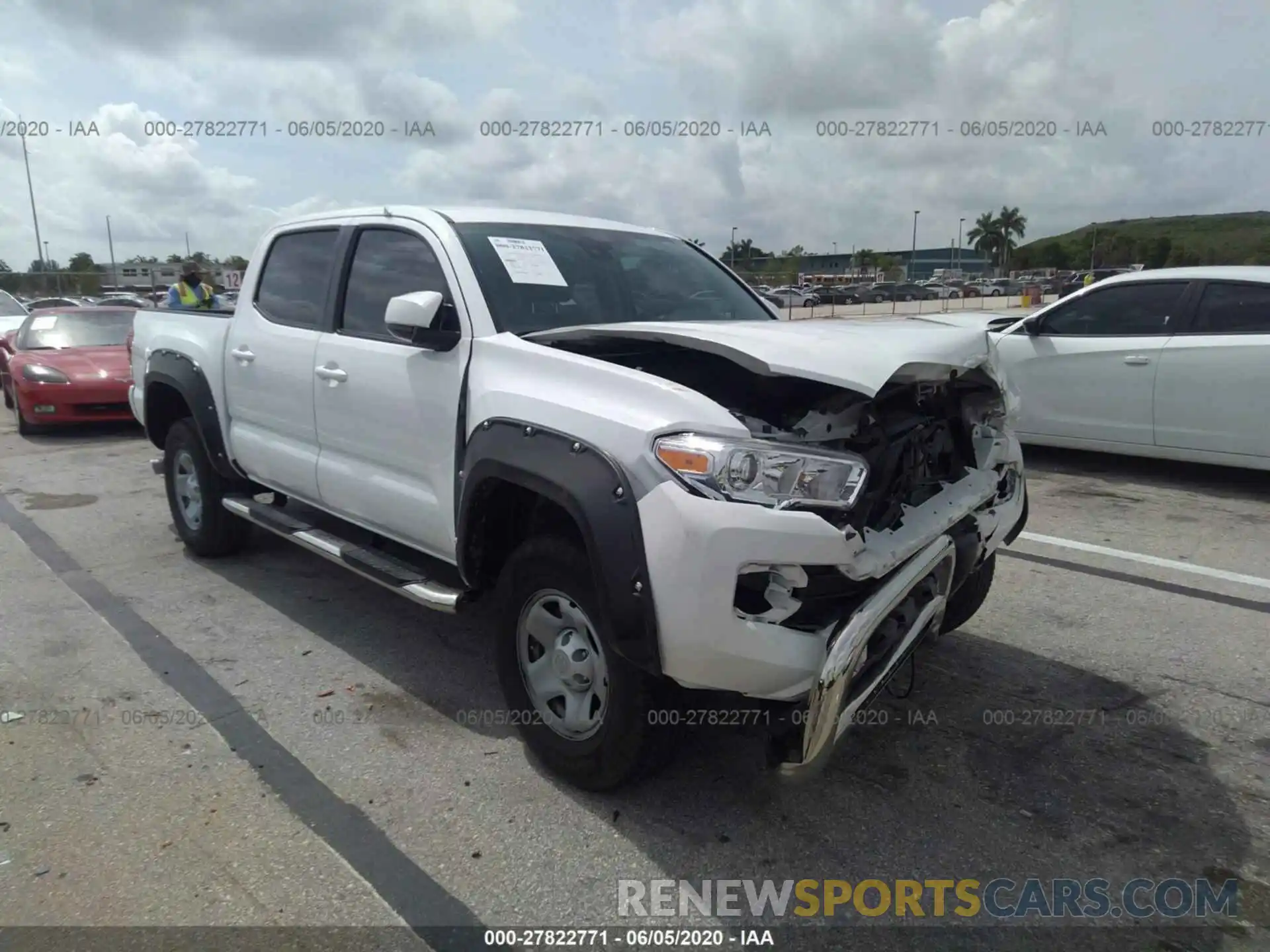 1 Photograph of a damaged car 5TFAX5GN5KX143213 TOYOTA TACOMA 2019