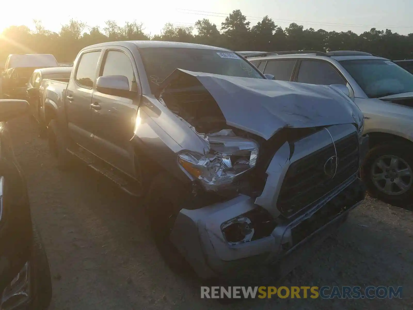 1 Фотография поврежденного автомобиля 5TFAX5GN5KX144118 TOYOTA TACOMA 2019