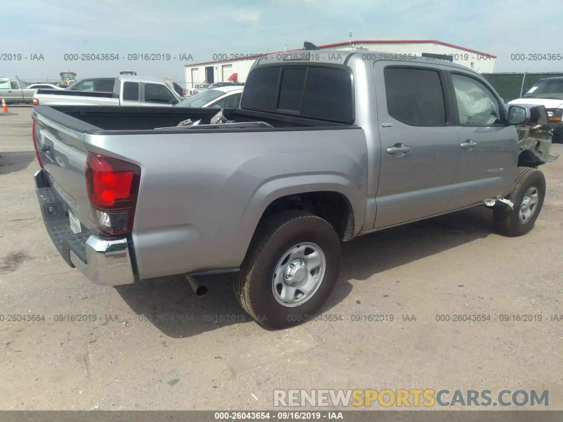 4 Photograph of a damaged car 5TFAX5GN5KX150484 TOYOTA TACOMA 2019