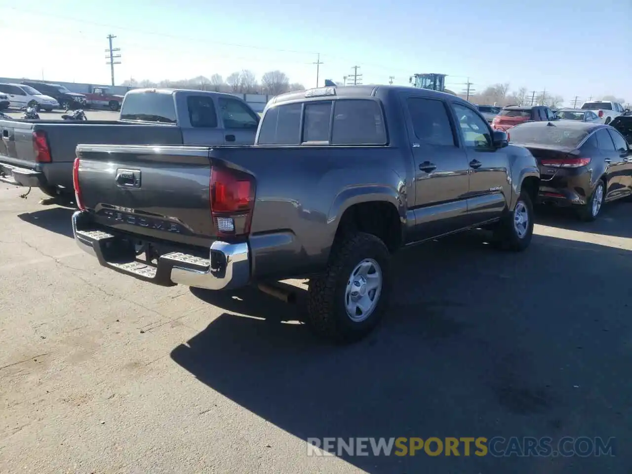 4 Photograph of a damaged car 5TFAX5GN5KX152560 TOYOTA TACOMA 2019