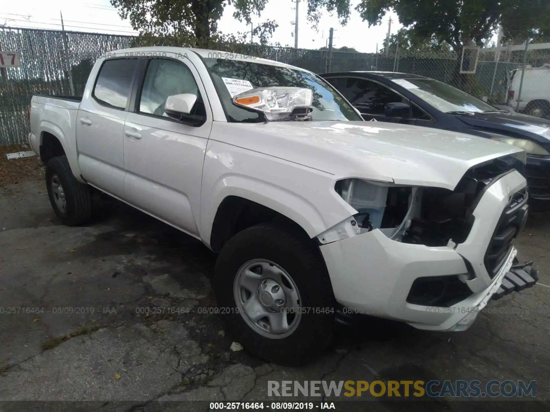 1 Photograph of a damaged car 5TFAX5GN6KX139767 TOYOTA TACOMA 2019