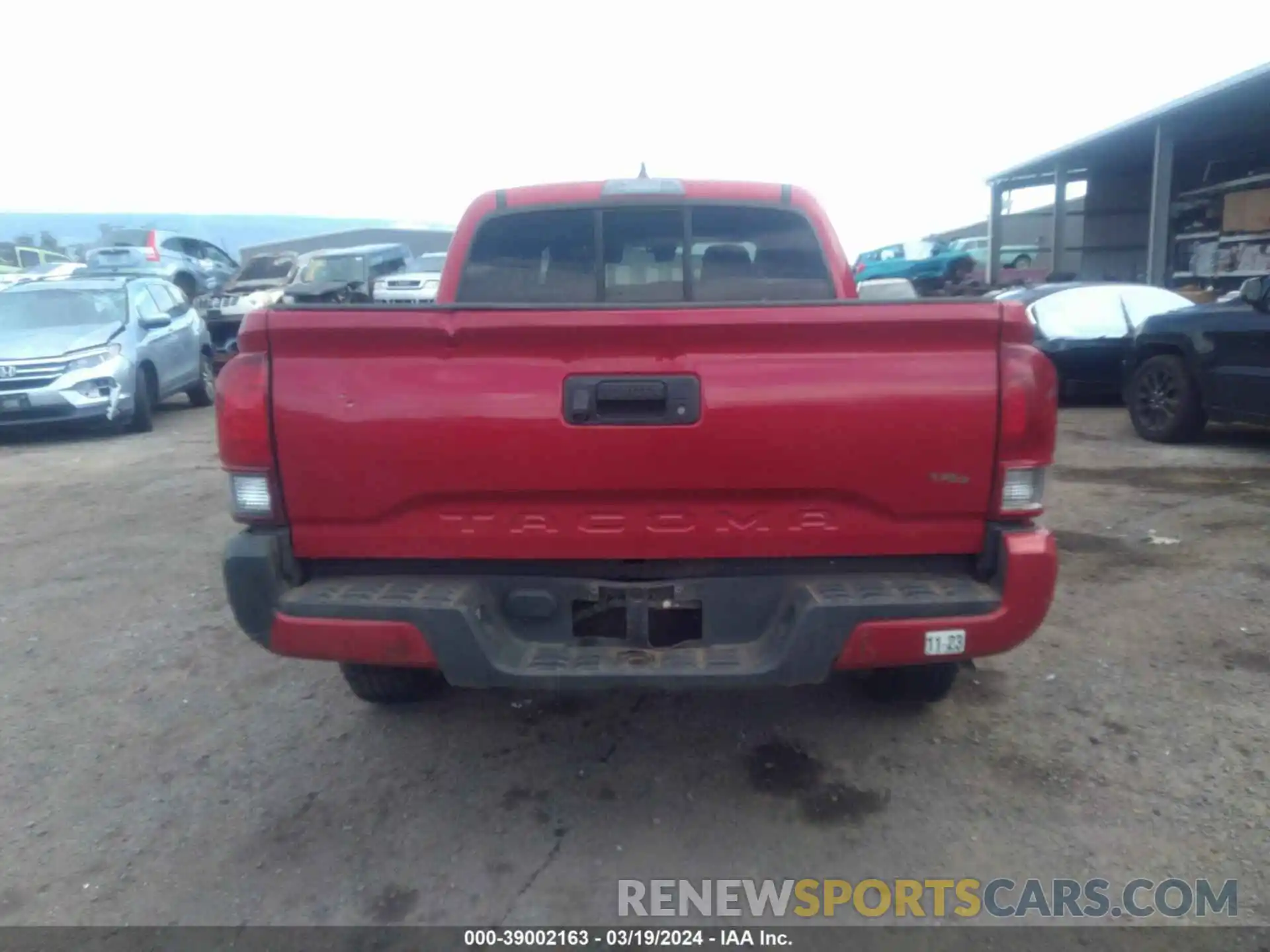 15 Photograph of a damaged car 5TFAX5GN6KX143530 TOYOTA TACOMA 2019