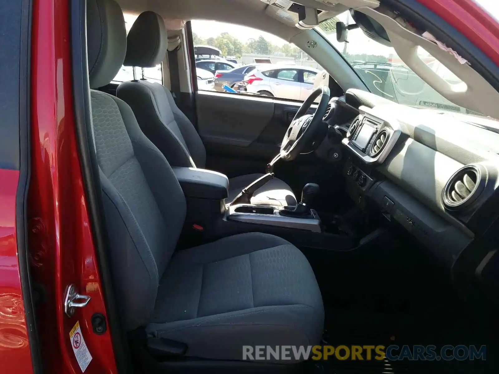 5 Photograph of a damaged car 5TFAX5GN6KX153958 TOYOTA TACOMA 2019