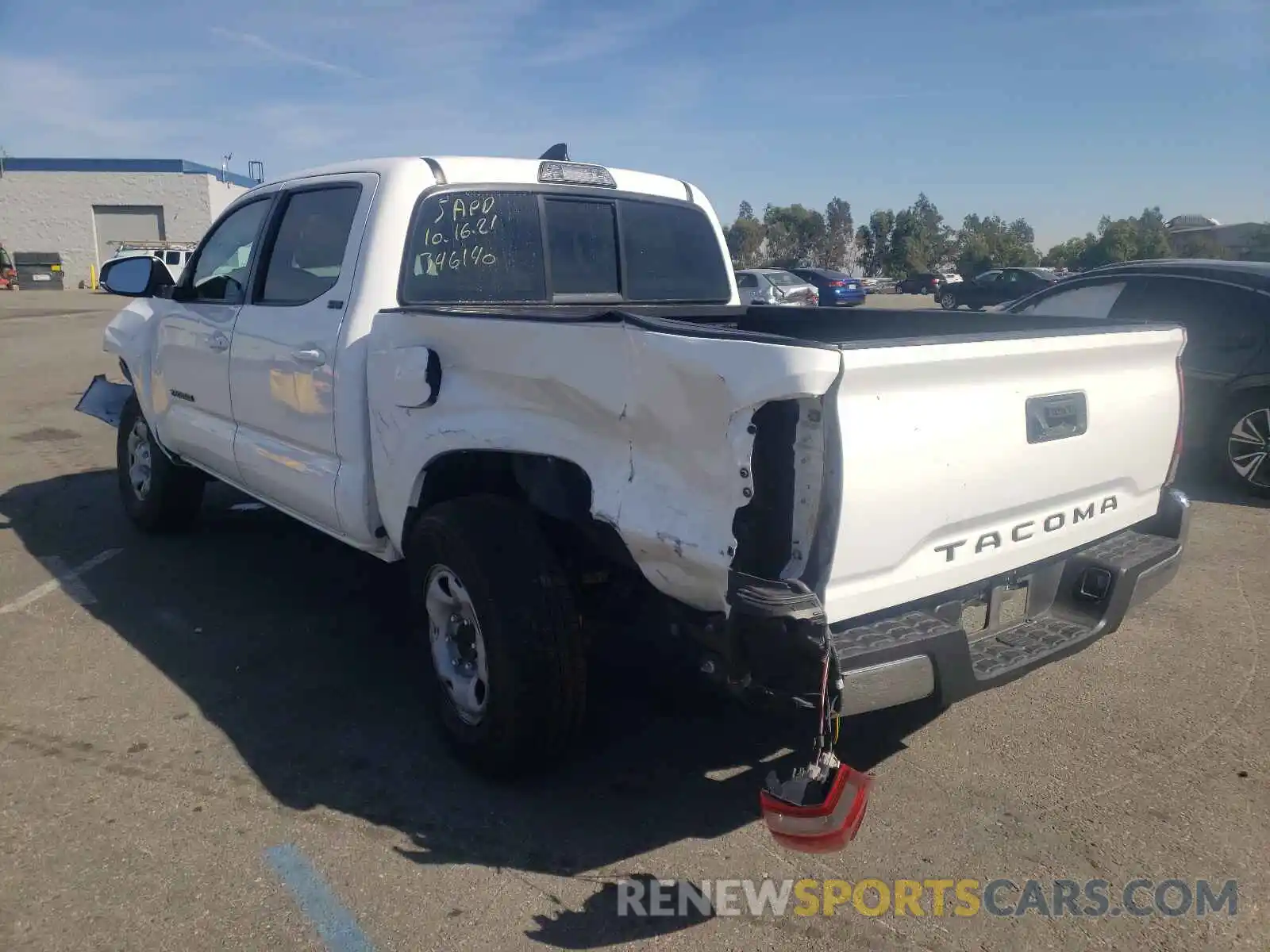 3 Photograph of a damaged car 5TFAX5GN6KX156620 TOYOTA TACOMA 2019