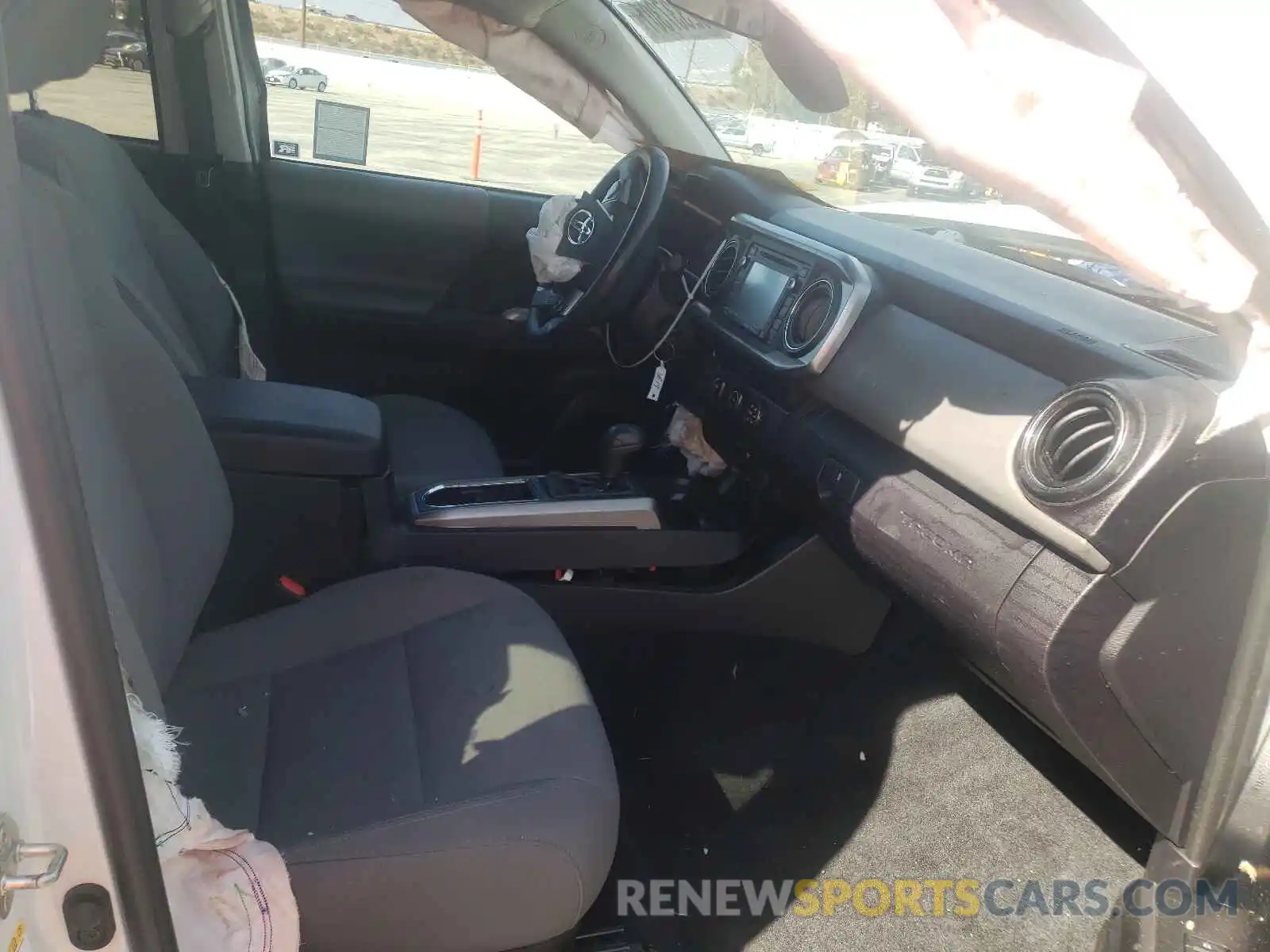 5 Photograph of a damaged car 5TFAX5GN6KX156620 TOYOTA TACOMA 2019