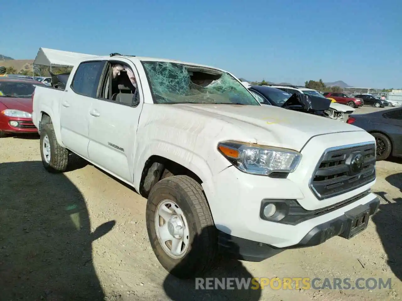 1 Фотография поврежденного автомобиля 5TFAX5GN6KX159792 TOYOTA TACOMA 2019