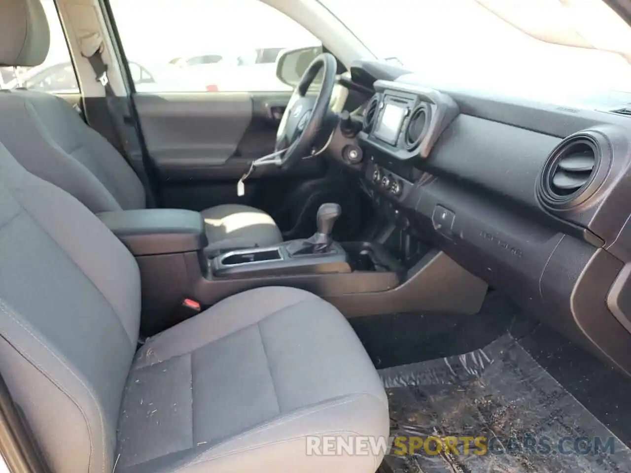 5 Photograph of a damaged car 5TFAX5GN7KX133217 TOYOTA TACOMA 2019