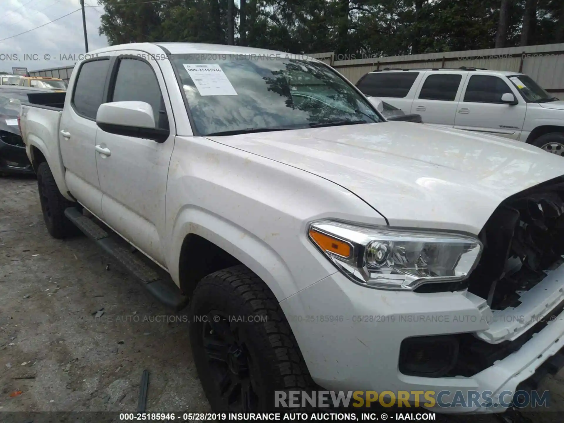 1 Photograph of a damaged car 5TFAX5GN7KX133525 TOYOTA TACOMA 2019