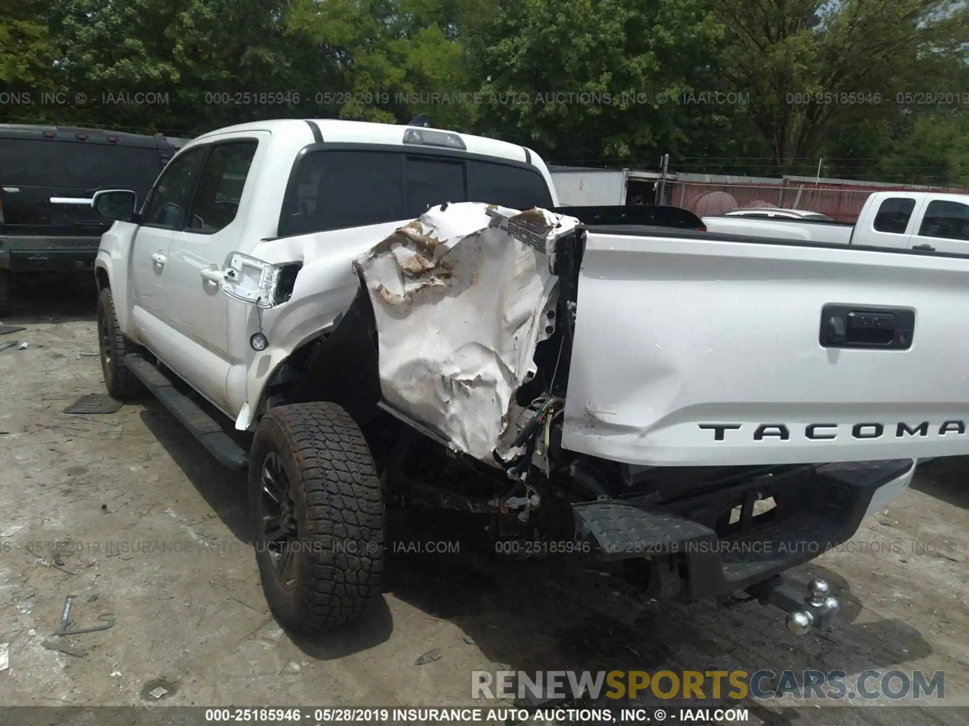 6 Photograph of a damaged car 5TFAX5GN7KX133525 TOYOTA TACOMA 2019