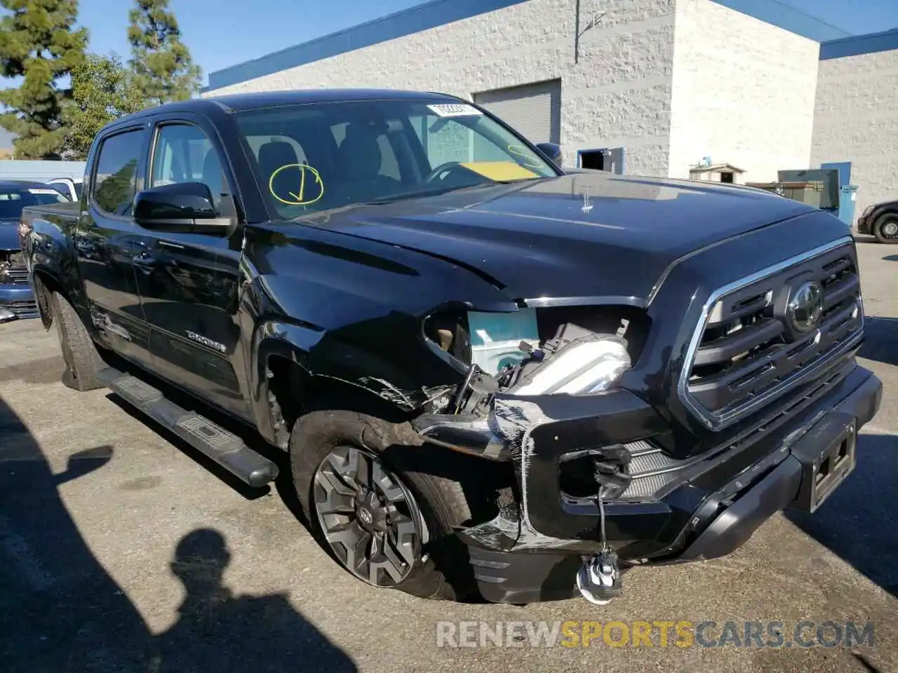 1 Photograph of a damaged car 5TFAX5GN7KX133959 TOYOTA TACOMA 2019