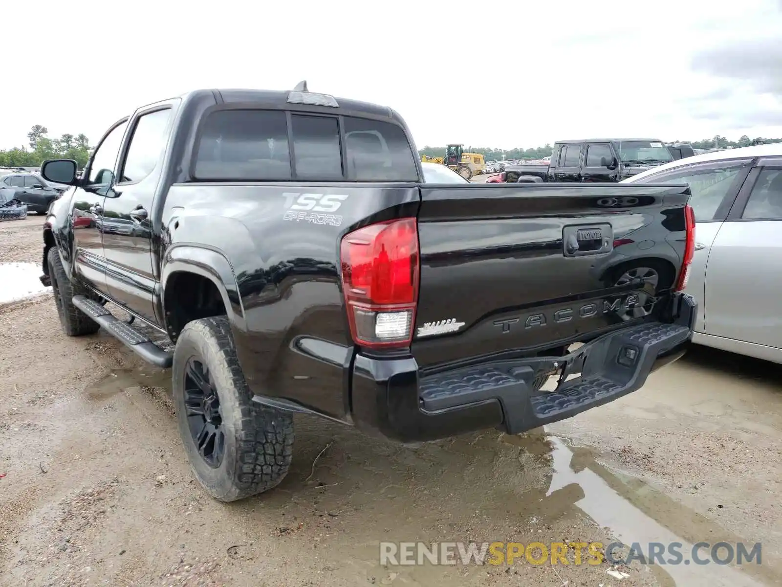 3 Photograph of a damaged car 5TFAX5GN7KX135422 TOYOTA TACOMA 2019