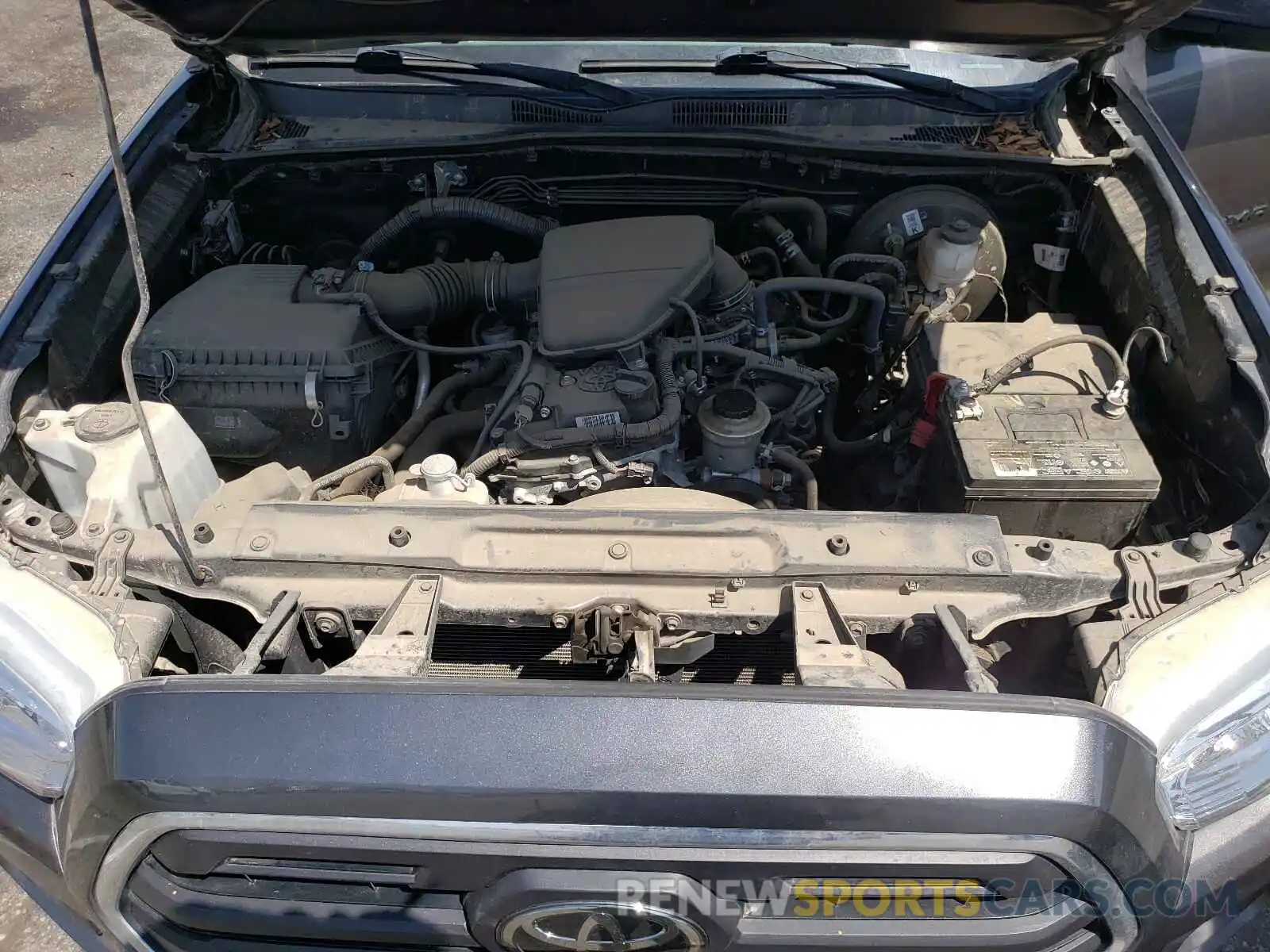 7 Photograph of a damaged car 5TFAX5GN7KX135906 TOYOTA TACOMA 2019