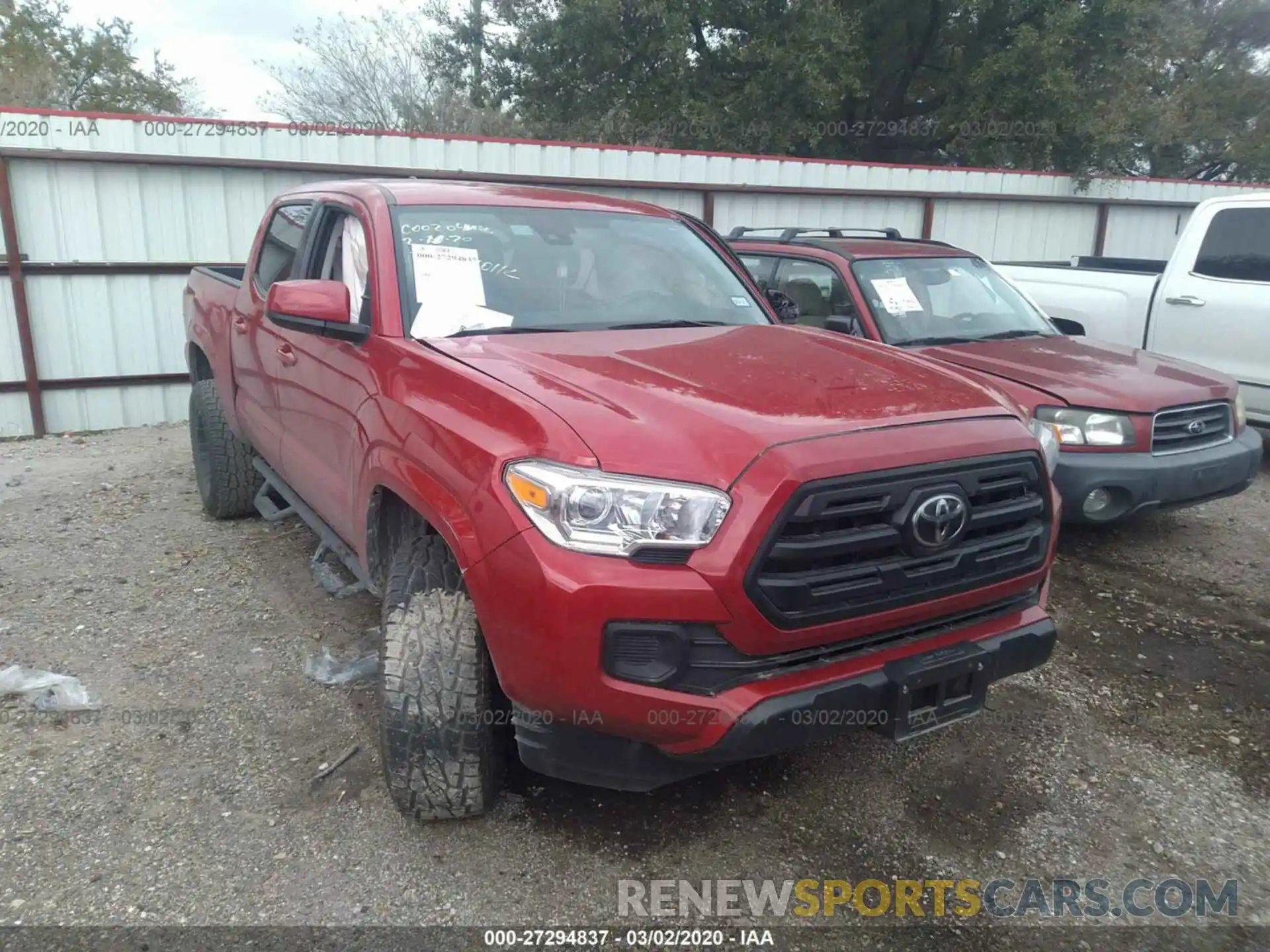 1 Photograph of a damaged car 5TFAX5GN7KX137252 TOYOTA TACOMA 2019