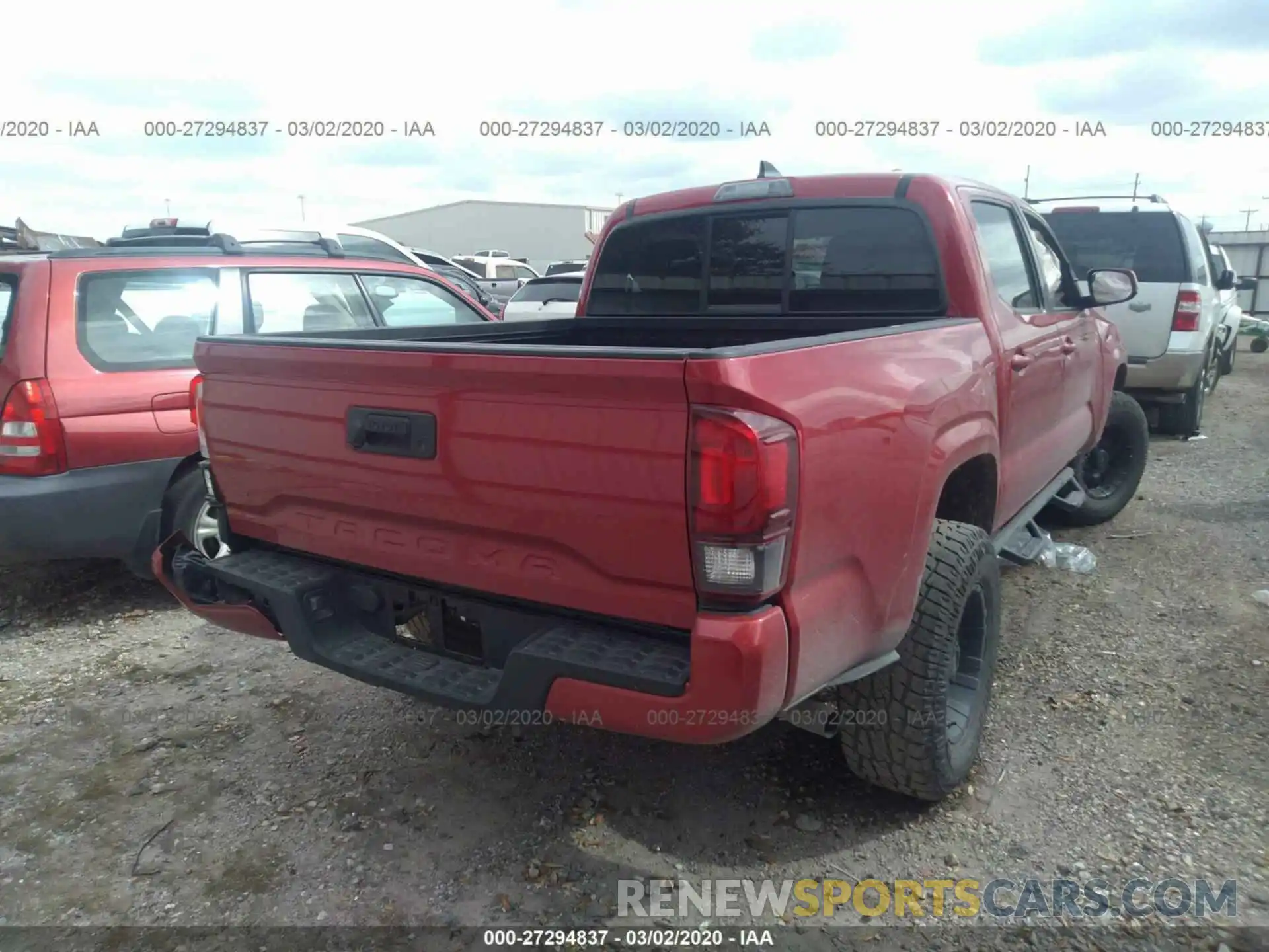 4 Photograph of a damaged car 5TFAX5GN7KX137252 TOYOTA TACOMA 2019