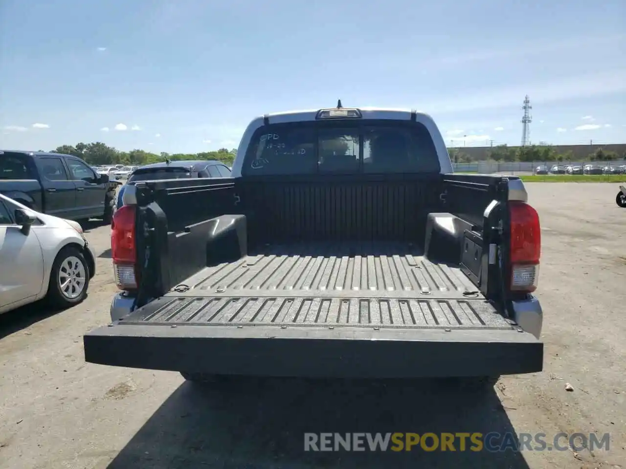 9 Photograph of a damaged car 5TFAX5GN7KX138269 TOYOTA TACOMA 2019