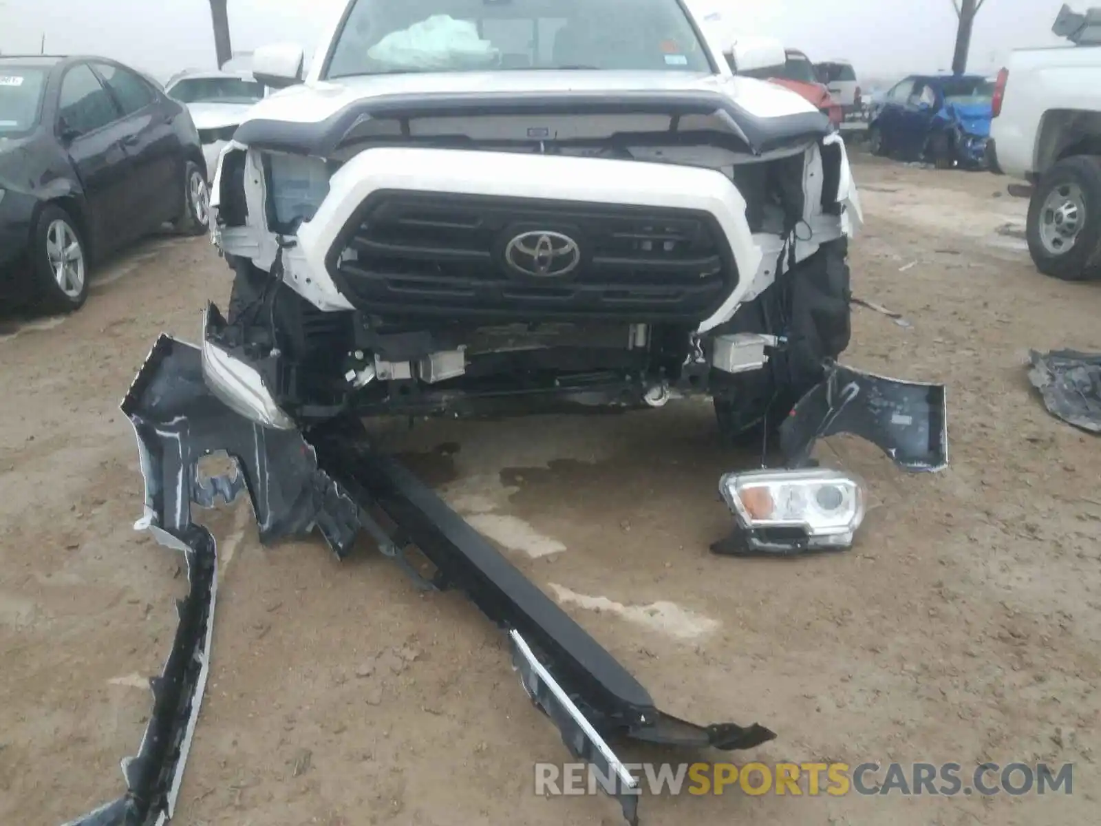 9 Photograph of a damaged car 5TFAX5GN7KX138496 TOYOTA TACOMA 2019