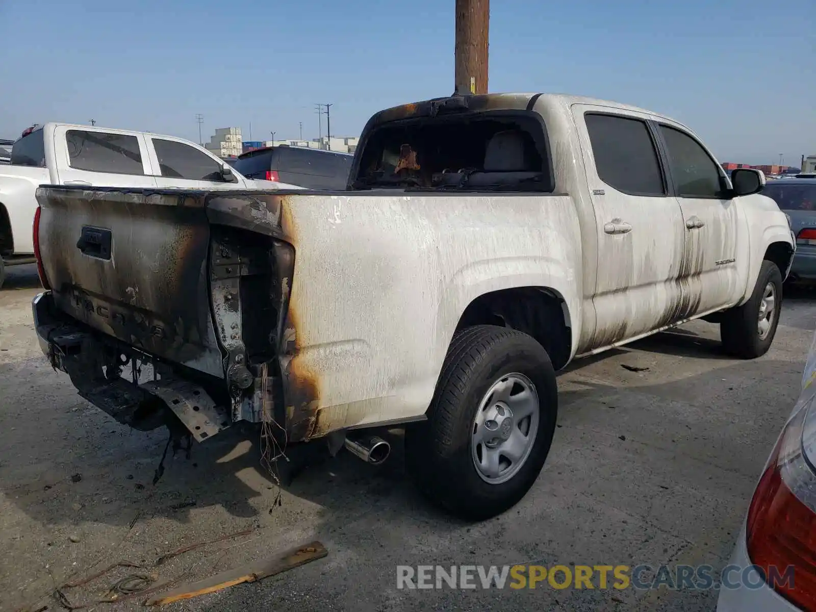 4 Photograph of a damaged car 5TFAX5GN7KX147473 TOYOTA TACOMA 2019