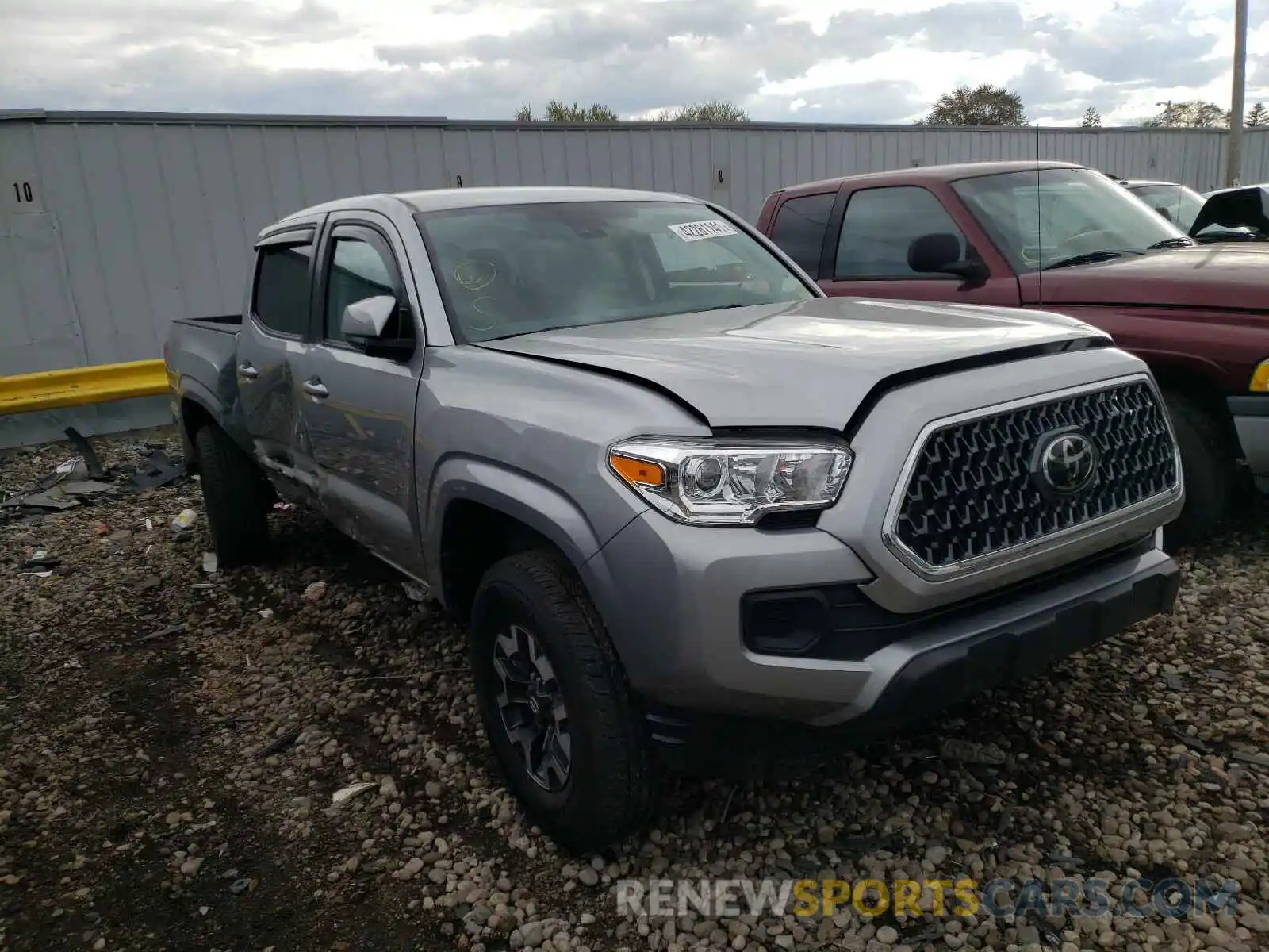 1 Фотография поврежденного автомобиля 5TFAX5GN7KX148204 TOYOTA TACOMA 2019