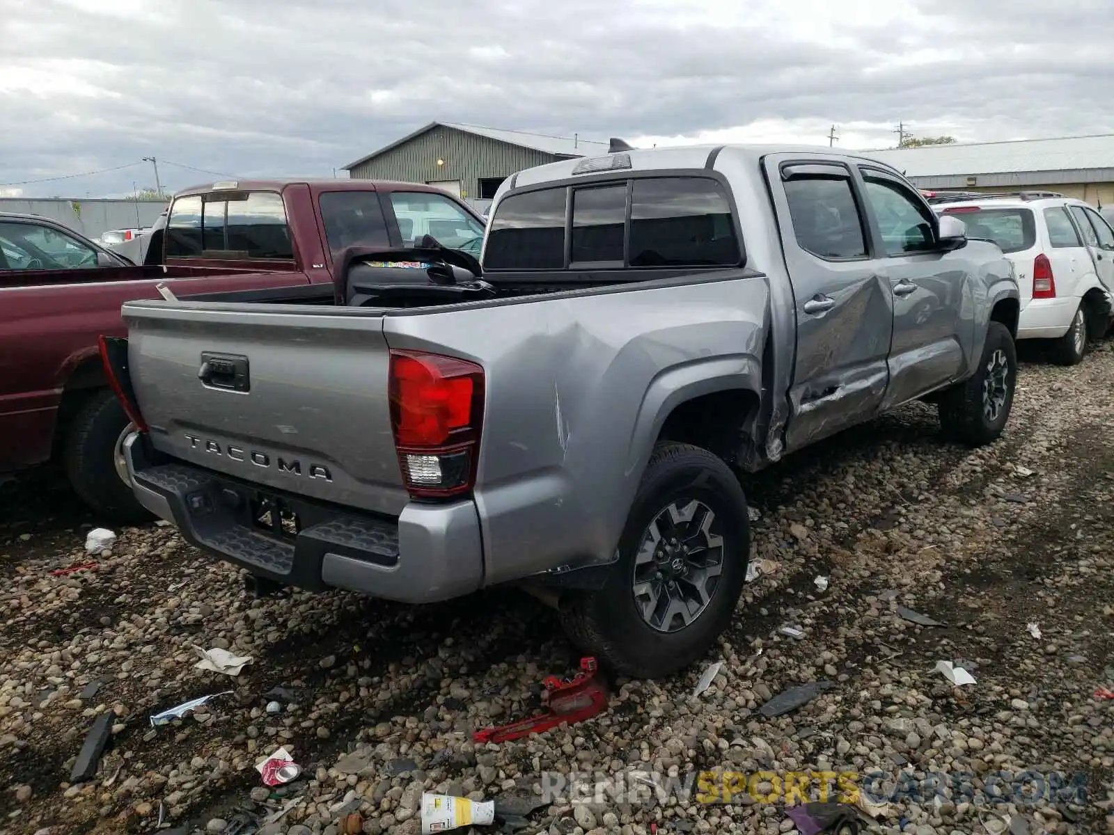 4 Фотография поврежденного автомобиля 5TFAX5GN7KX148204 TOYOTA TACOMA 2019