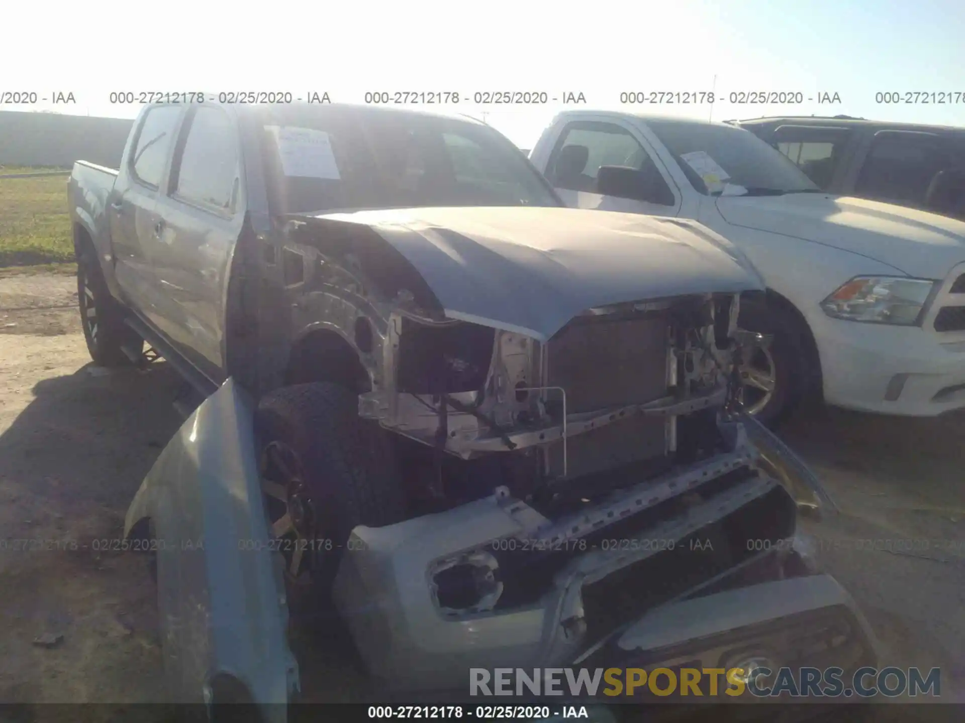 1 Photograph of a damaged car 5TFAX5GN7KX155993 TOYOTA TACOMA 2019