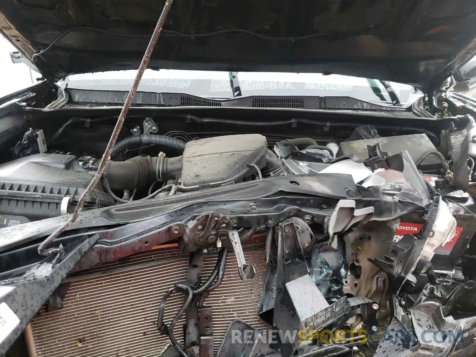 7 Photograph of a damaged car 5TFAX5GN7KX157940 TOYOTA TACOMA 2019