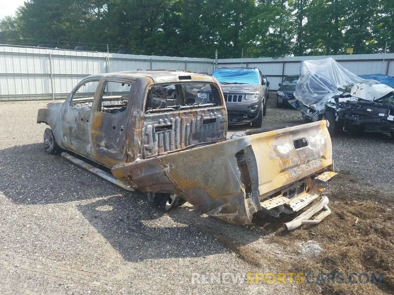 3 Photograph of a damaged car 5TFAX5GN7KX161101 TOYOTA TACOMA 2019