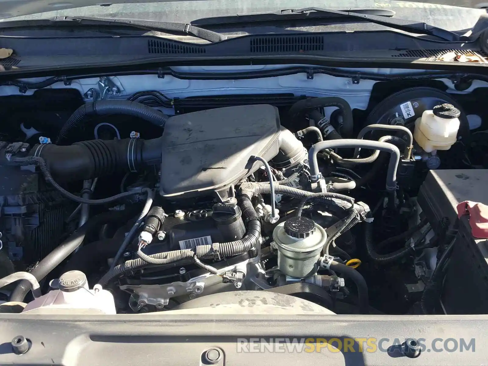 7 Photograph of a damaged car 5TFAX5GN7KX164029 TOYOTA TACOMA 2019