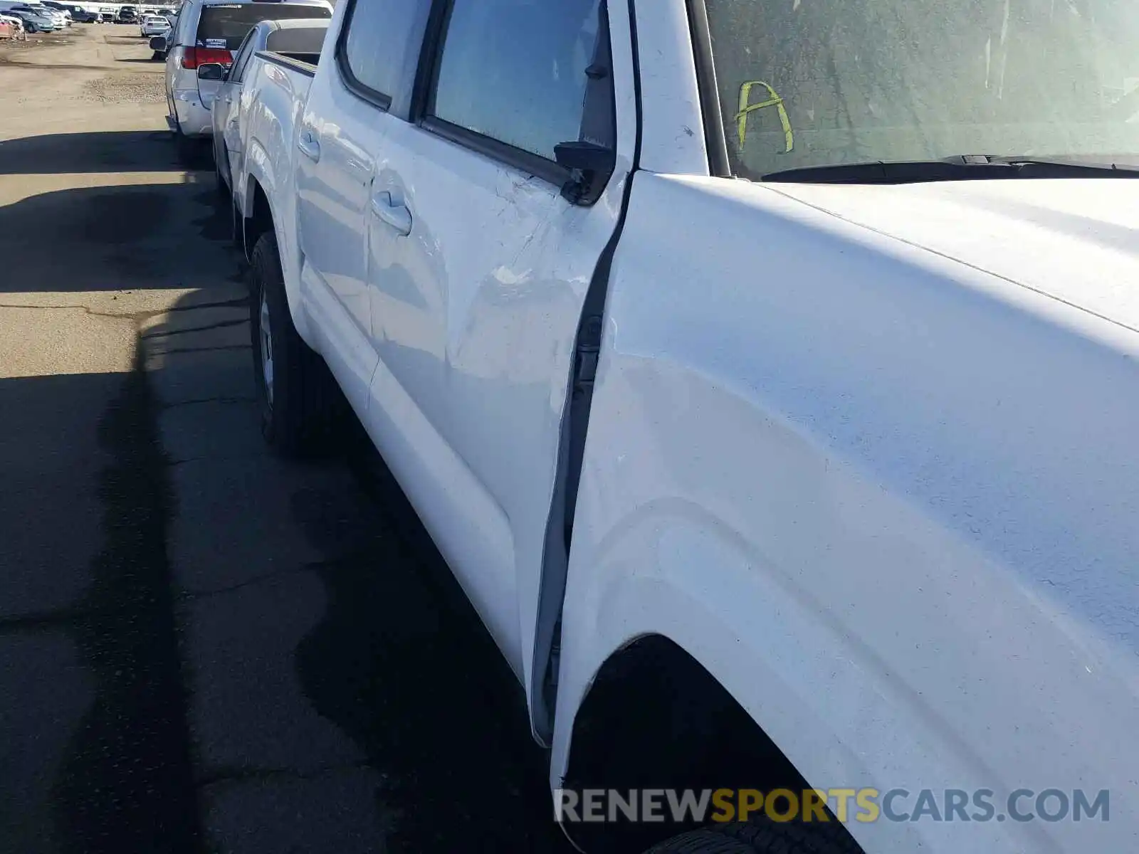 9 Photograph of a damaged car 5TFAX5GN7KX164029 TOYOTA TACOMA 2019