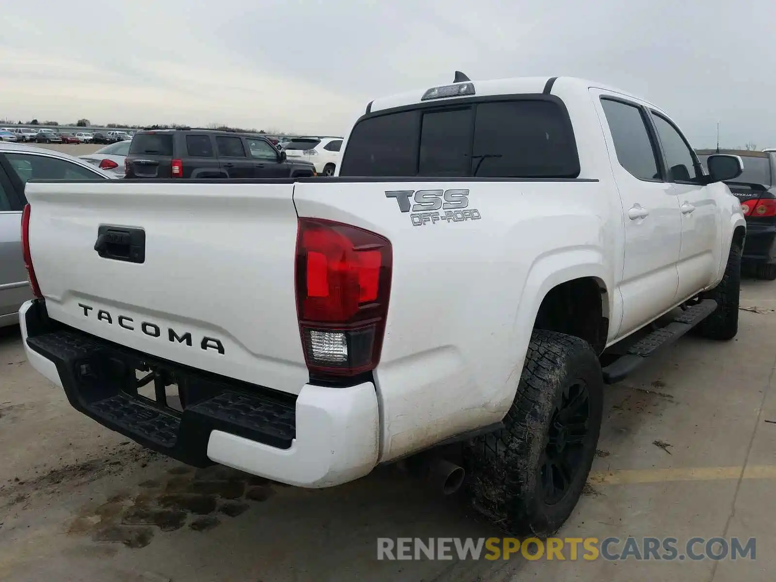 4 Photograph of a damaged car 5TFAX5GN8KX134781 TOYOTA TACOMA 2019