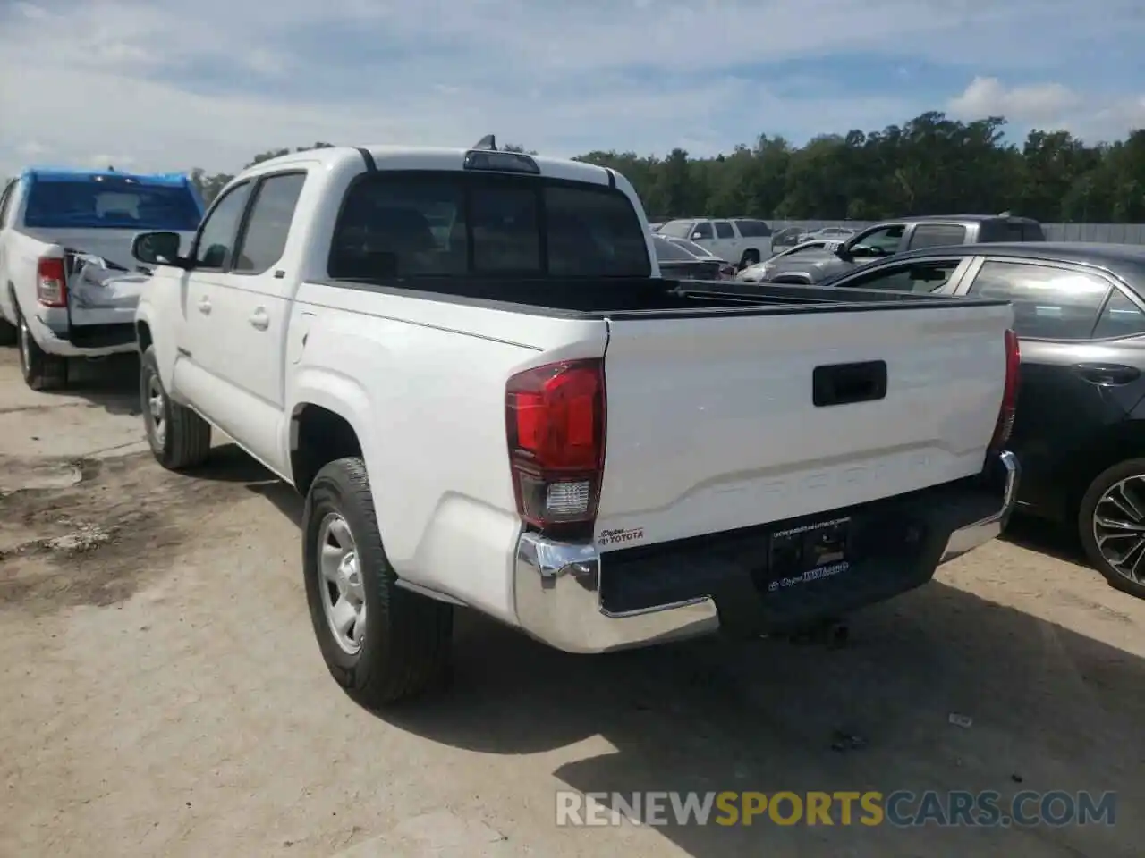 3 Photograph of a damaged car 5TFAX5GN8KX137938 TOYOTA TACOMA 2019