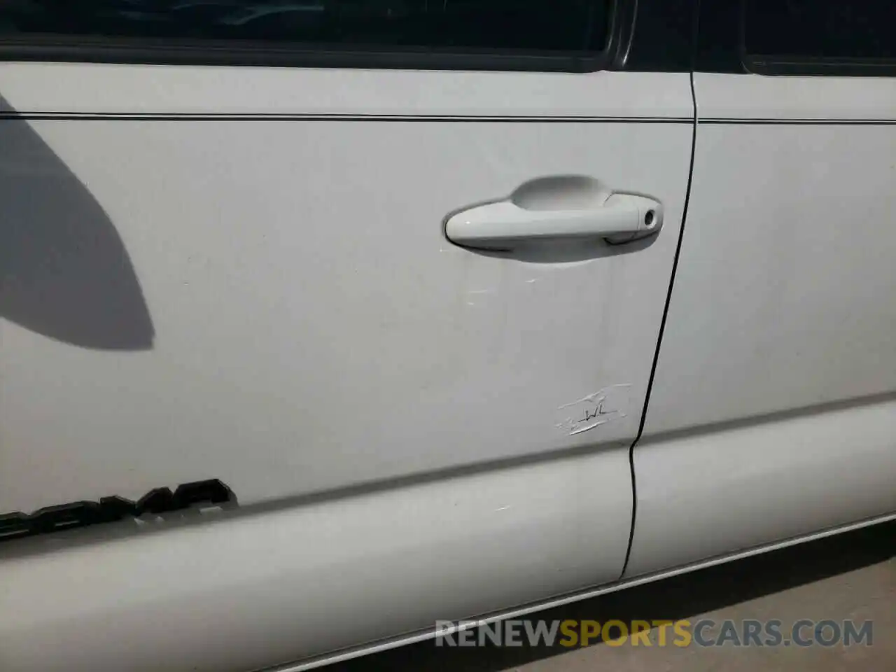 9 Photograph of a damaged car 5TFAX5GN8KX137938 TOYOTA TACOMA 2019